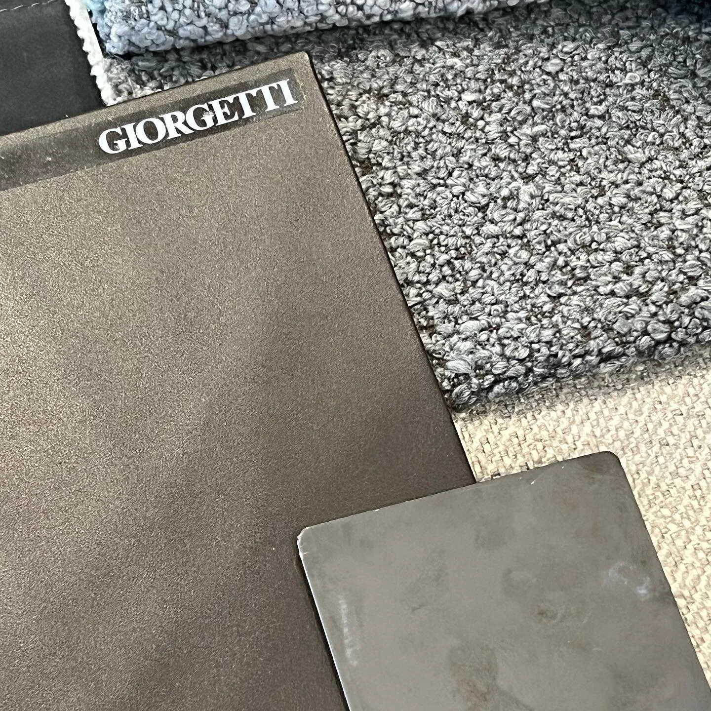 Escogiendo acabados para un nuevo proyecto&hellip;

Distribuci&oacute;n | Dise&ntilde;o | Supervisi&oacute;n | Styling. 

.
.
.
.
#interiorismo #interiorismoresidencial #dise&ntilde;odeinteriores #arquitecturadeinteriores #arquitectura #architects #d