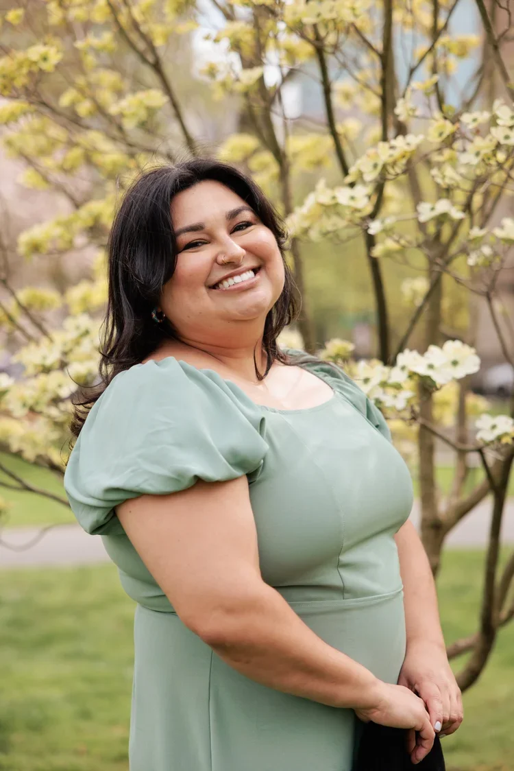 Dr. Roxanna Llamas