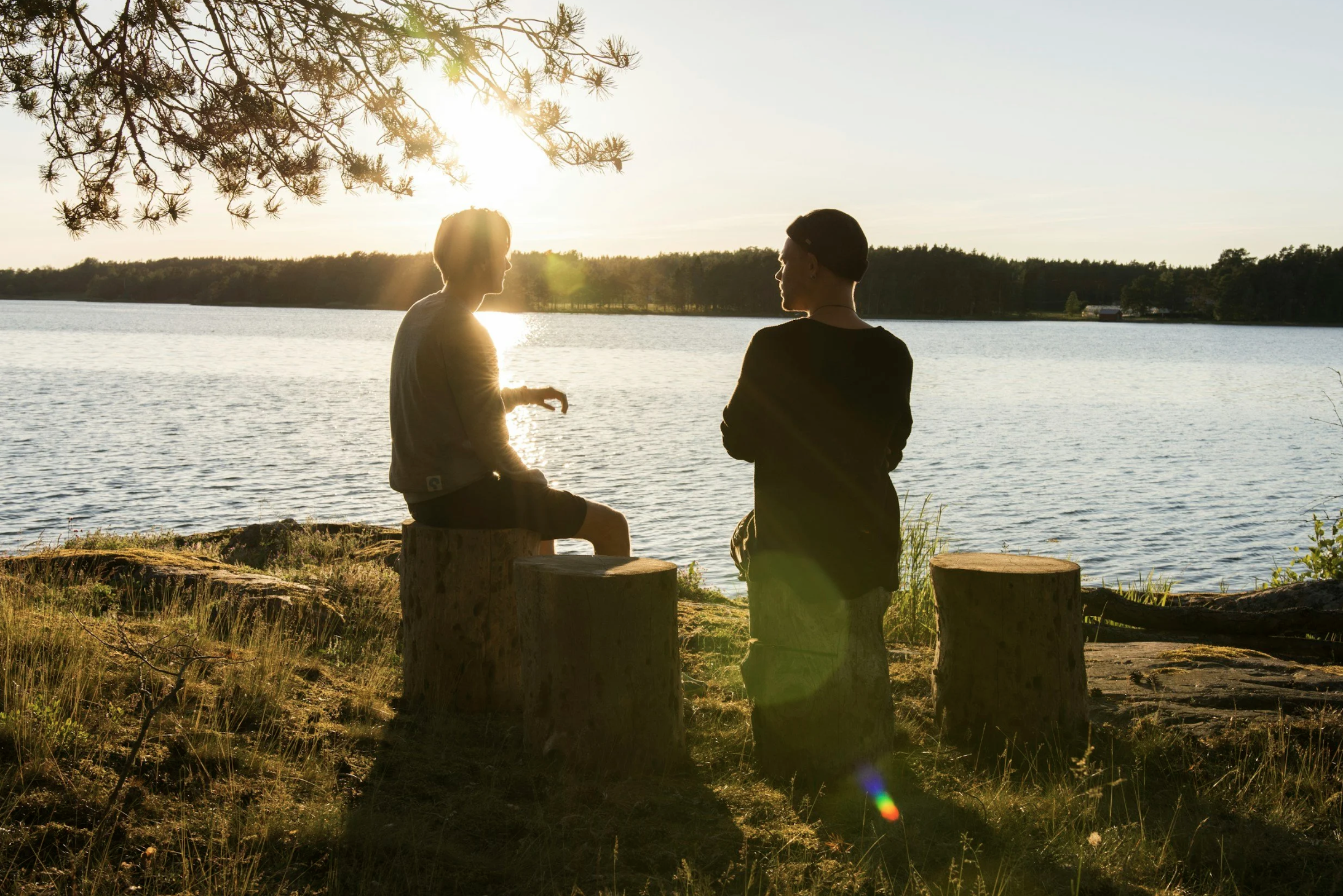 How to Set Healthy Boundaries: Examples &amp; Tips