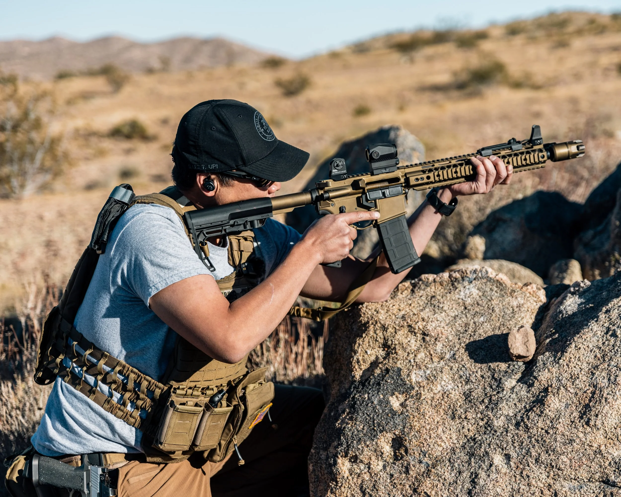 steven rifle posing-19.JPG