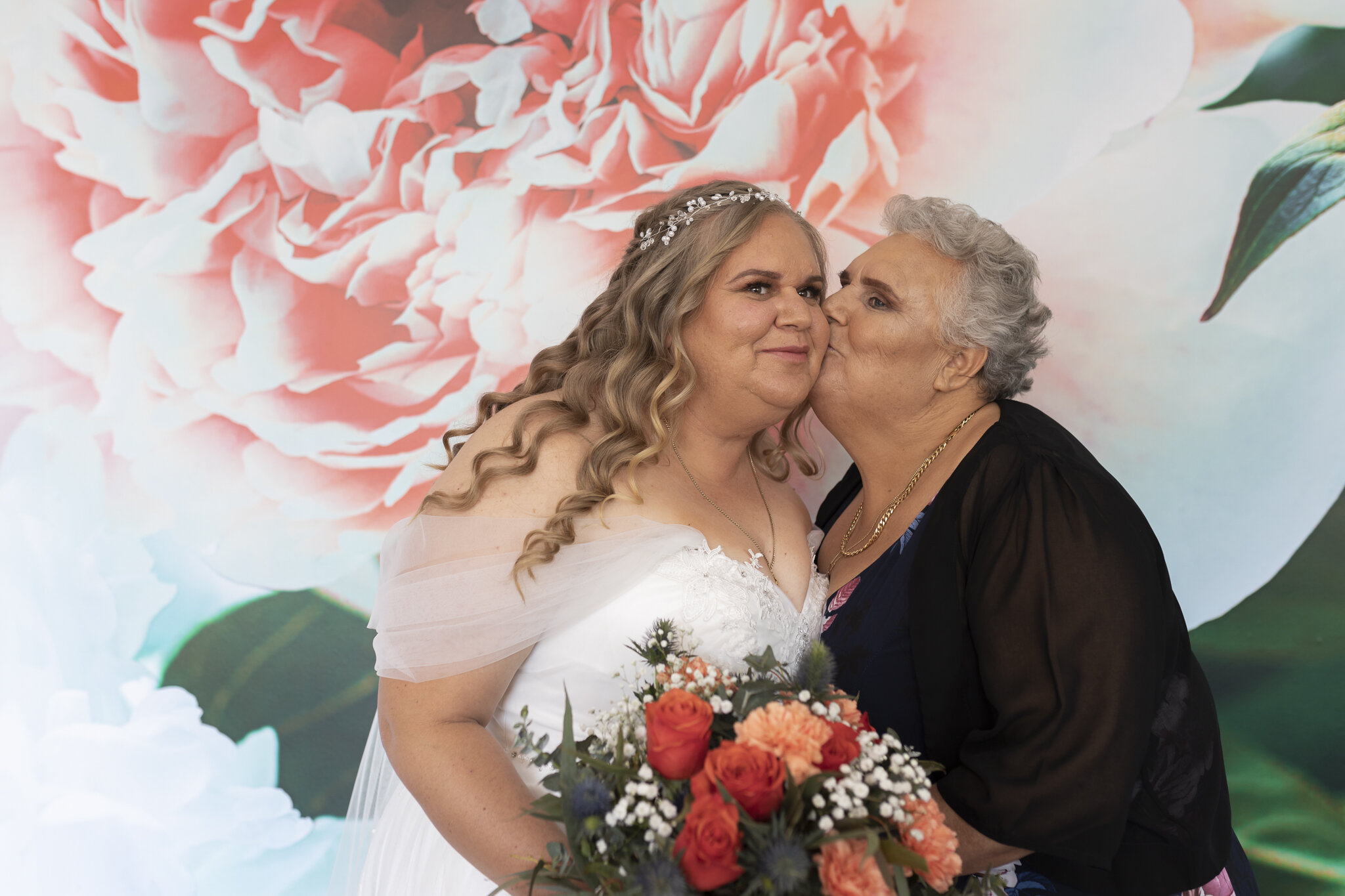 Bride & Mother wedding photography Geraldton.jpg