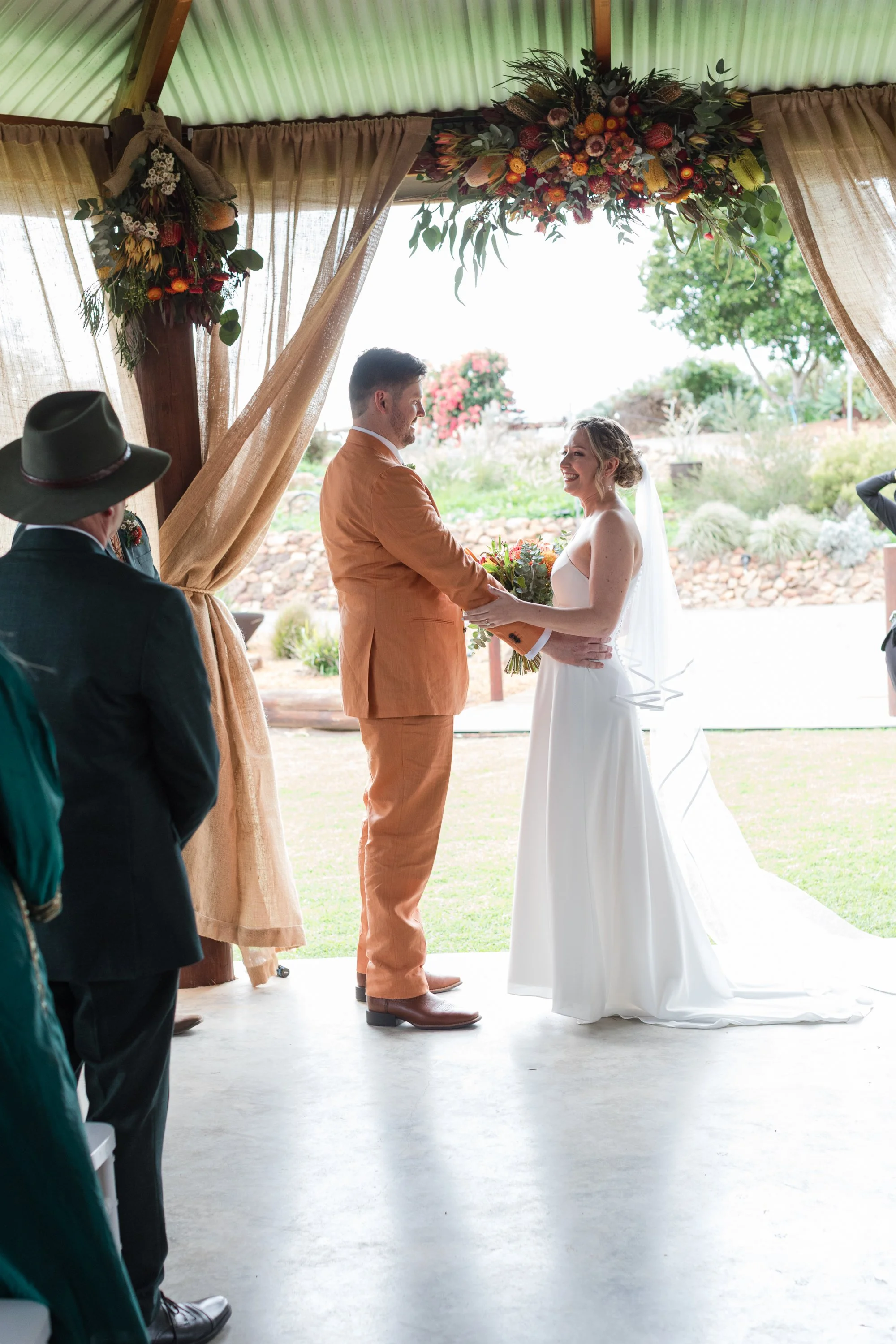 Wedding photographer Geraldton _I8A5758.jpg