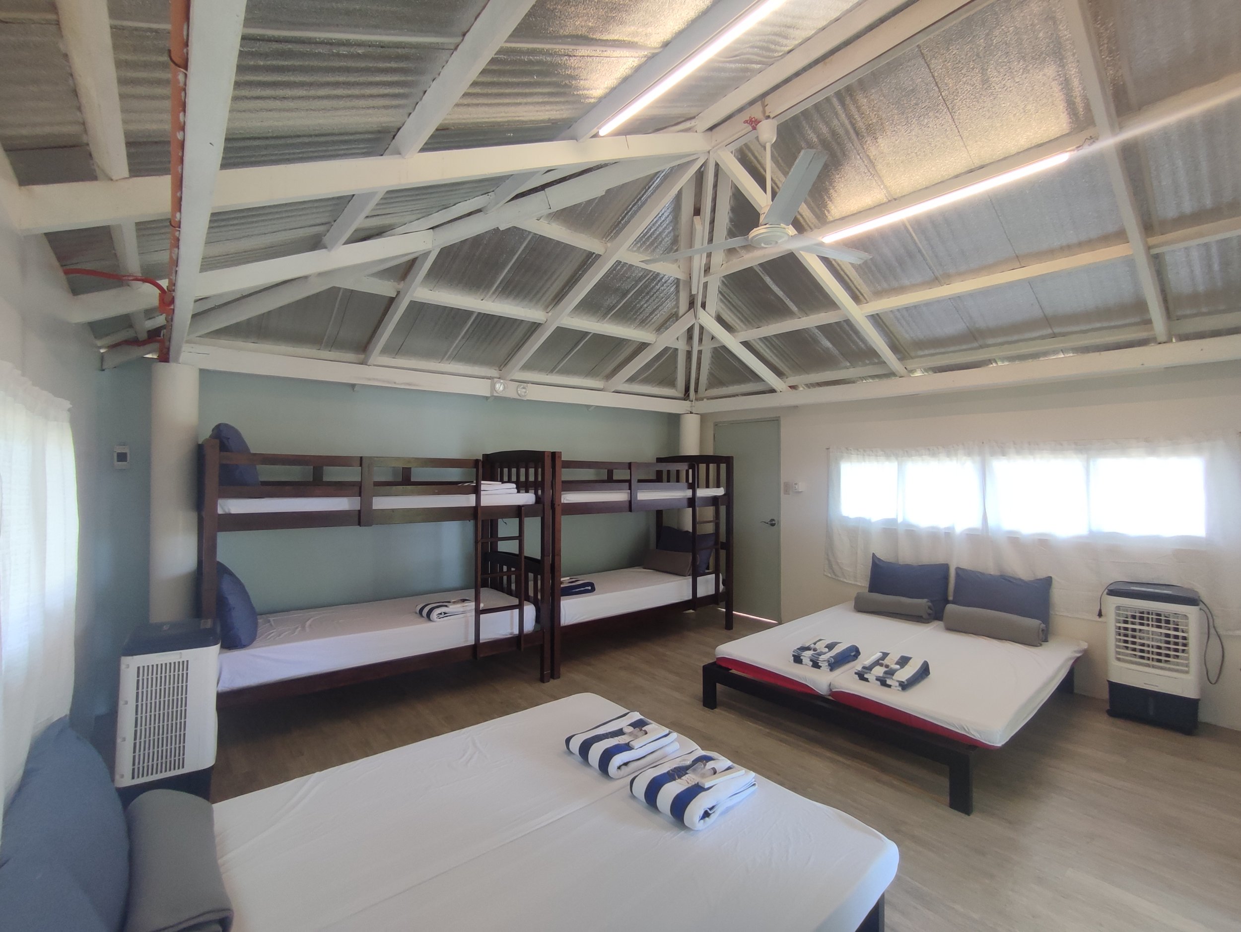 MountainLakeResort_CabinBig2.jpg