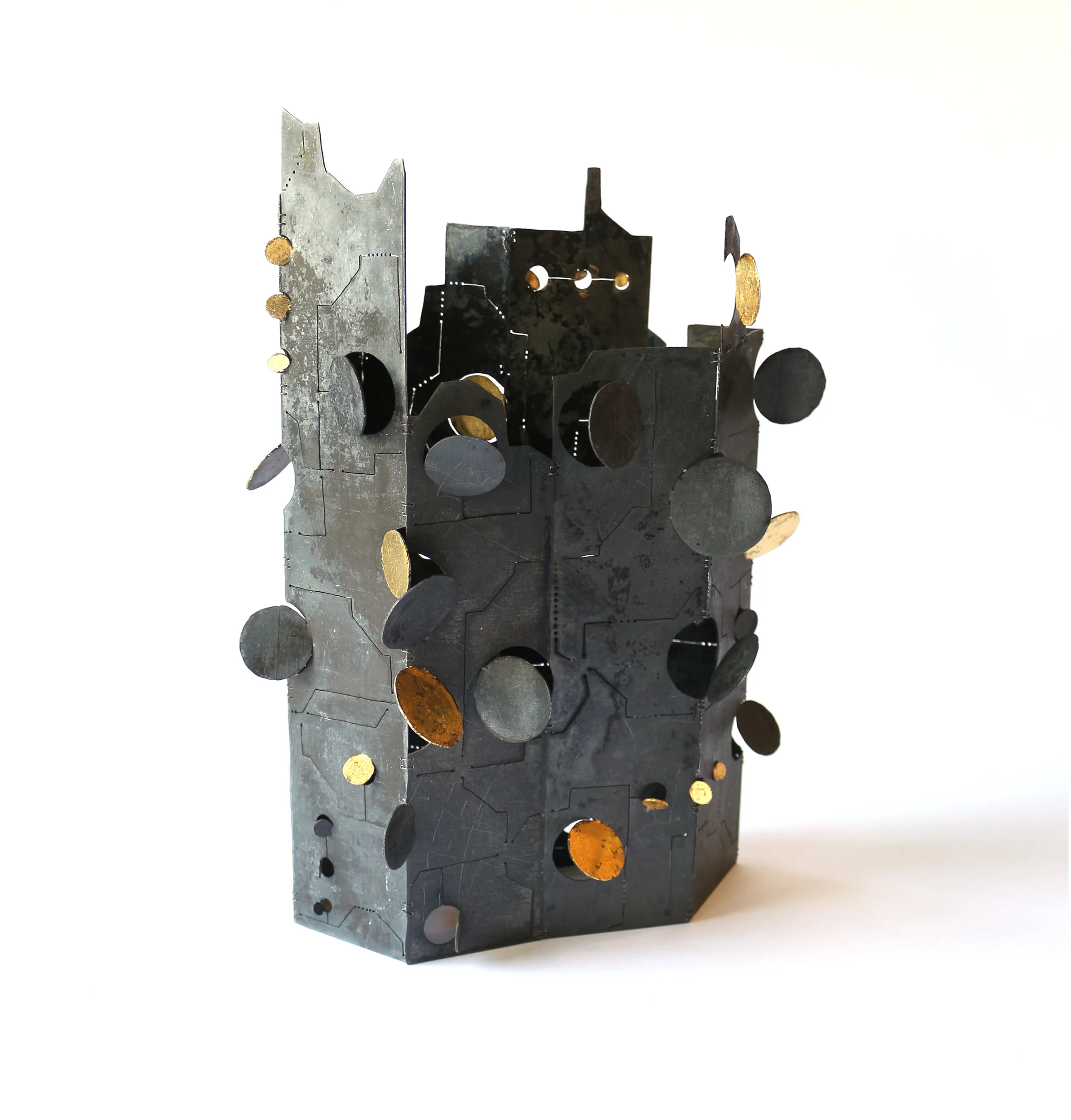 Object - Materials: zinc, gold leaf, iron wire - 2017 - private collection