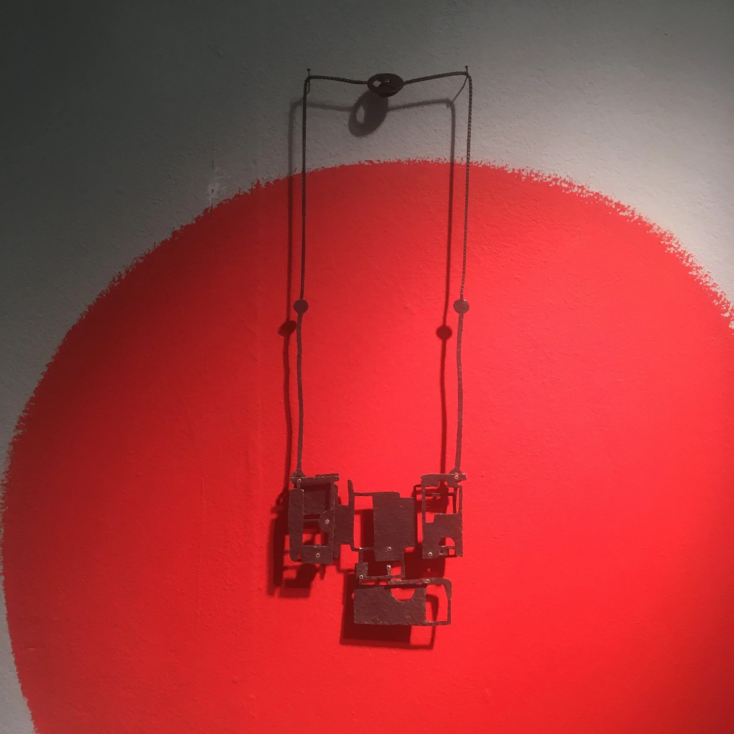 View ('open') - Necklace - Materials: silver, silver chain, aluminium. Kinetic piece. 