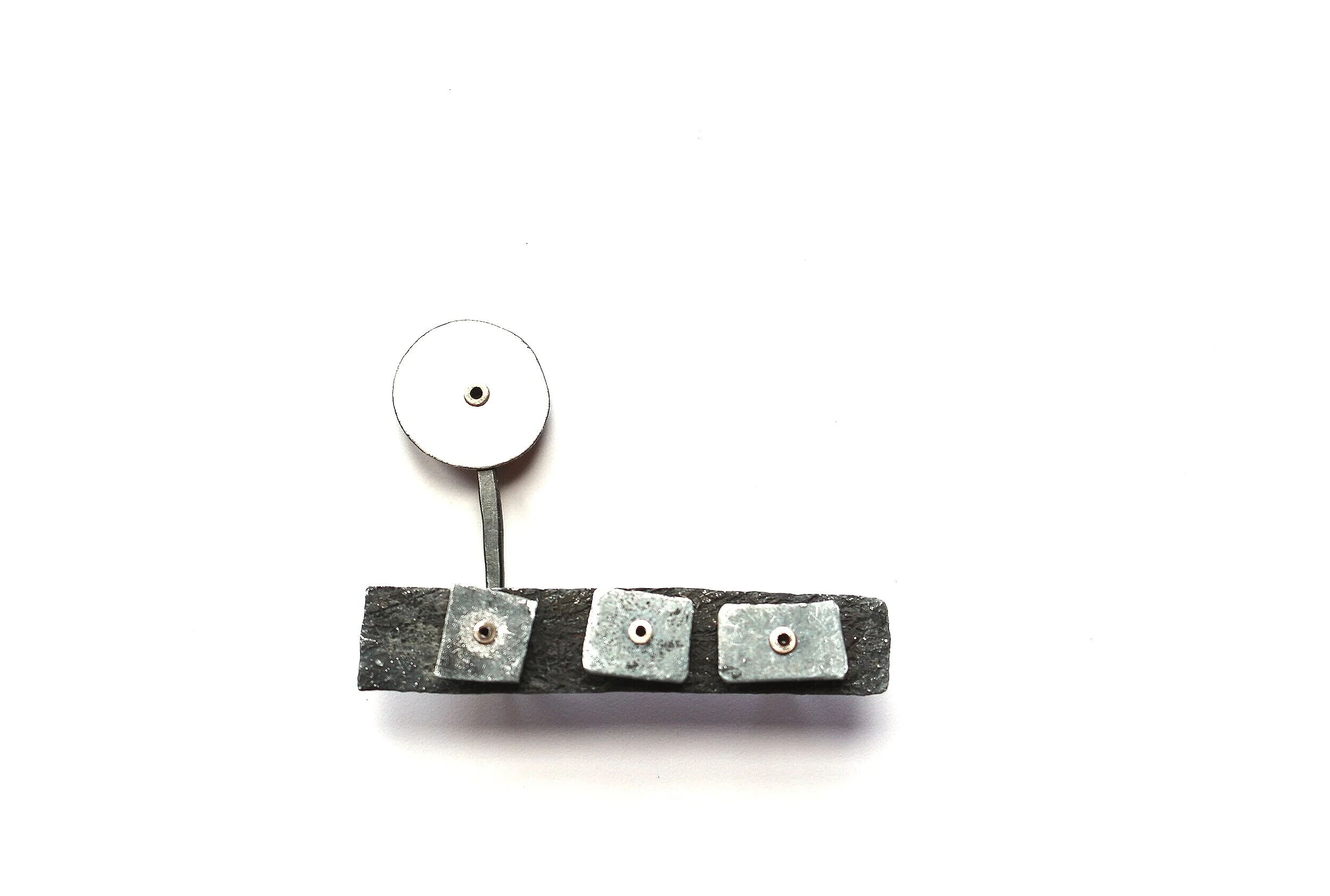 Galanthus Nivalis - Kinetic Brooch - 
Materials: zinc, enamelled steel, silver, aluminium