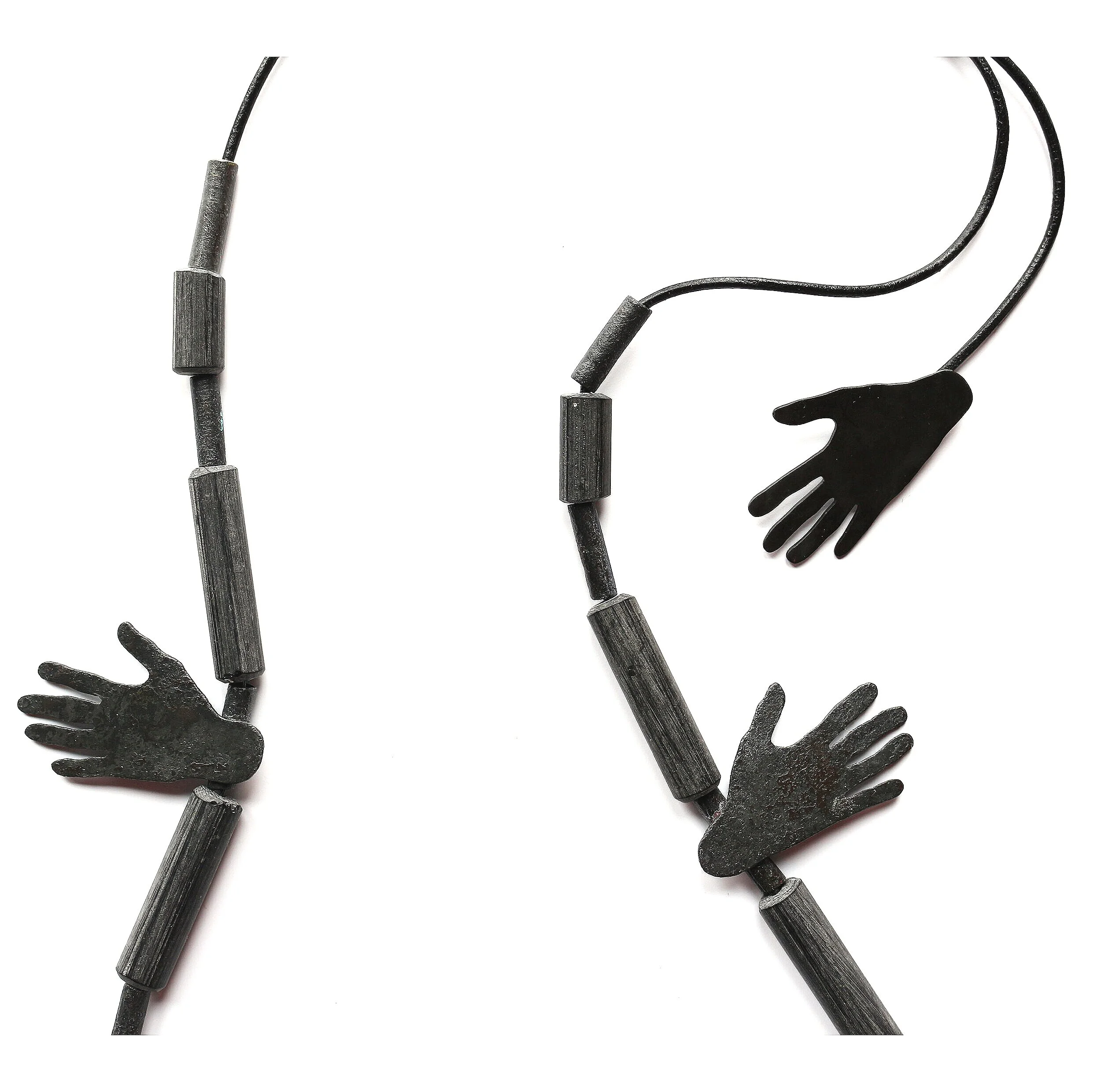 Hug I. /detail/ - Necklace, 2021 - Materials: zinc, glass beads, leather rope