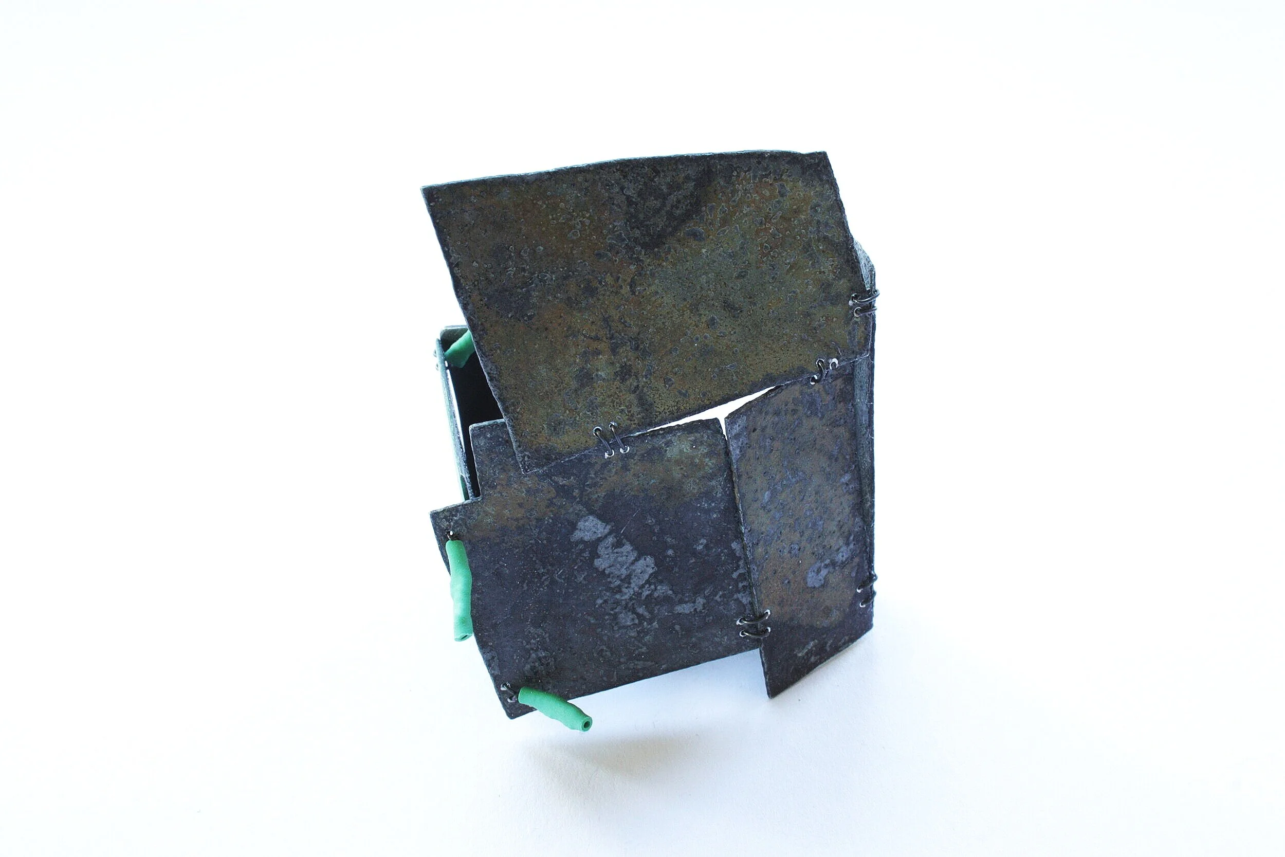 Theater - Kinetic Brooch - Materials: zinc, iron wire, paint, shrinking plastic 