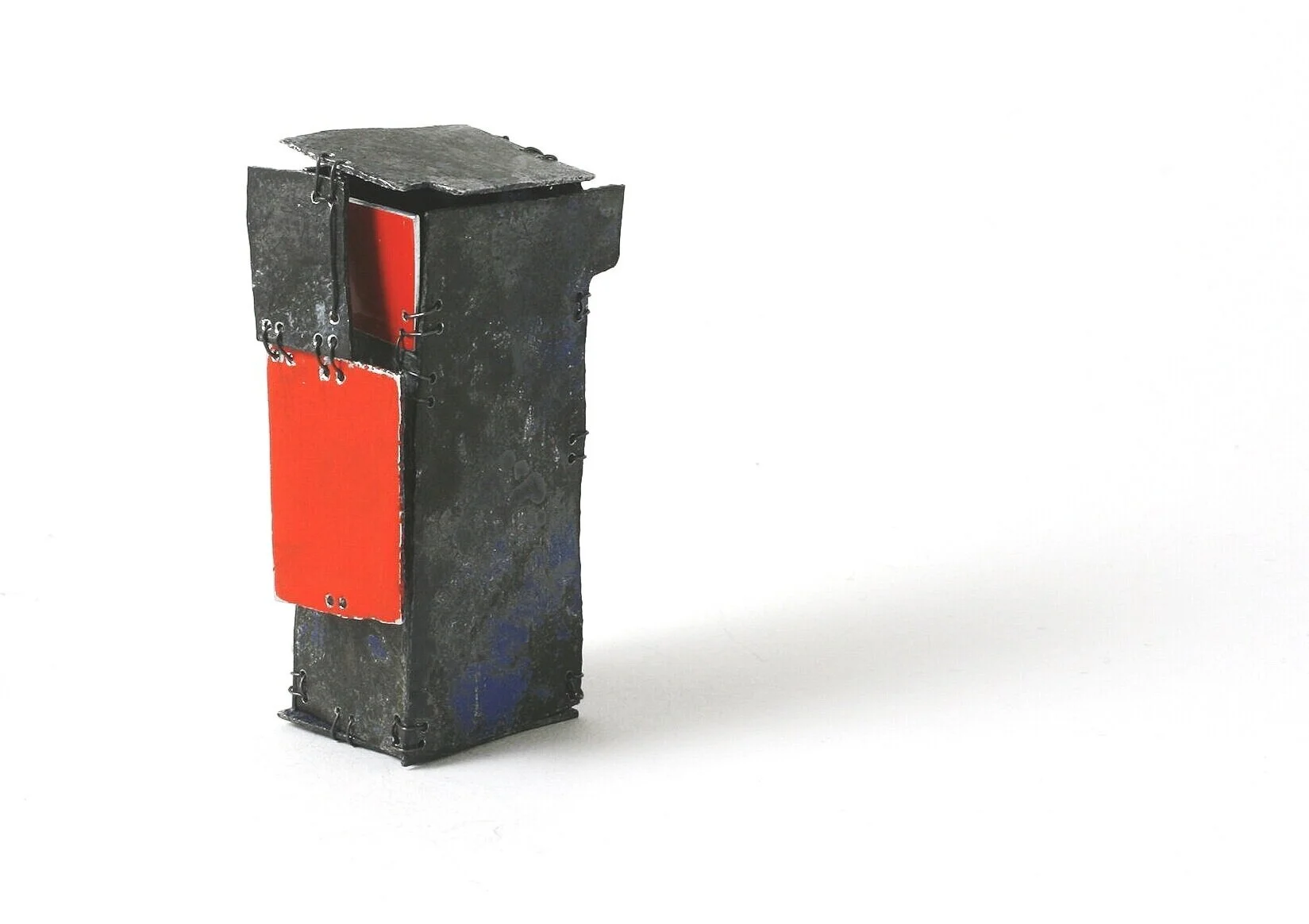 Box with red lid - Kinetic Brooch - Materials: zinc, paint, iron wire, silver