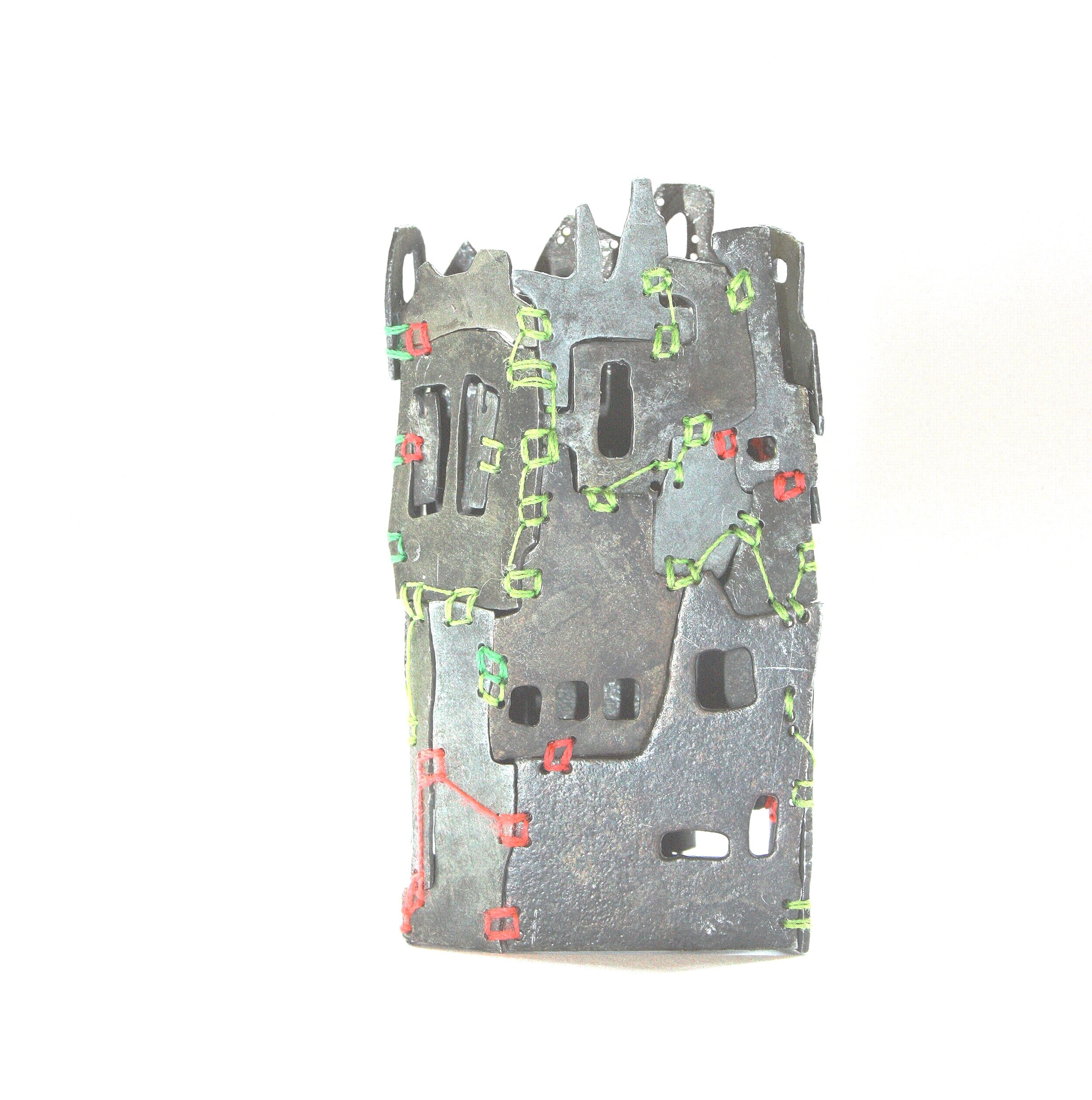 Grachtenpand III. - Materials: zinc, silk thread, silver