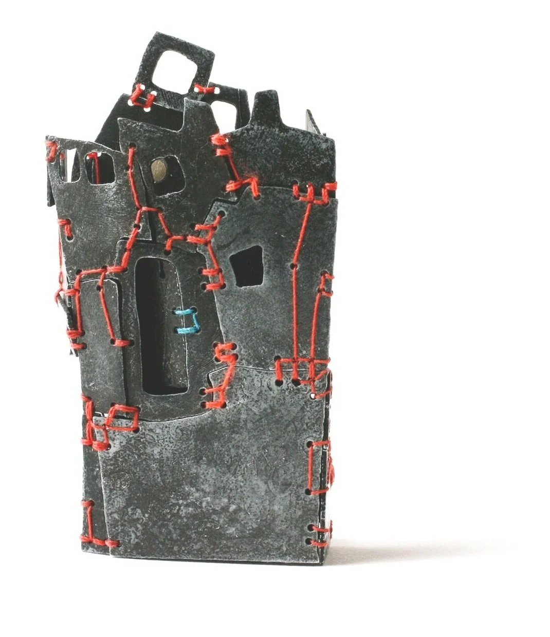 Grachtenpand II. - Materials: zinc, silk thread, silver