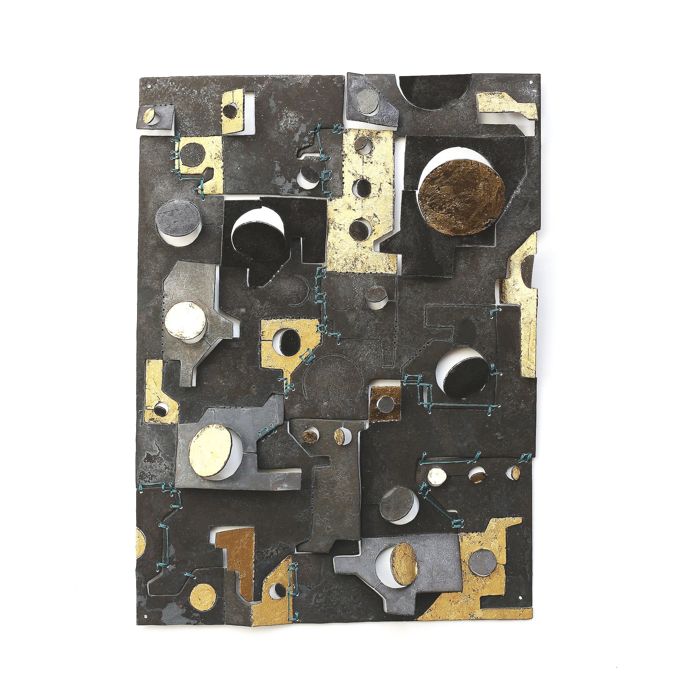 Wall Object IV.- Materials: zinc, gold leaf, silk thread. Size: A/5 - 2017