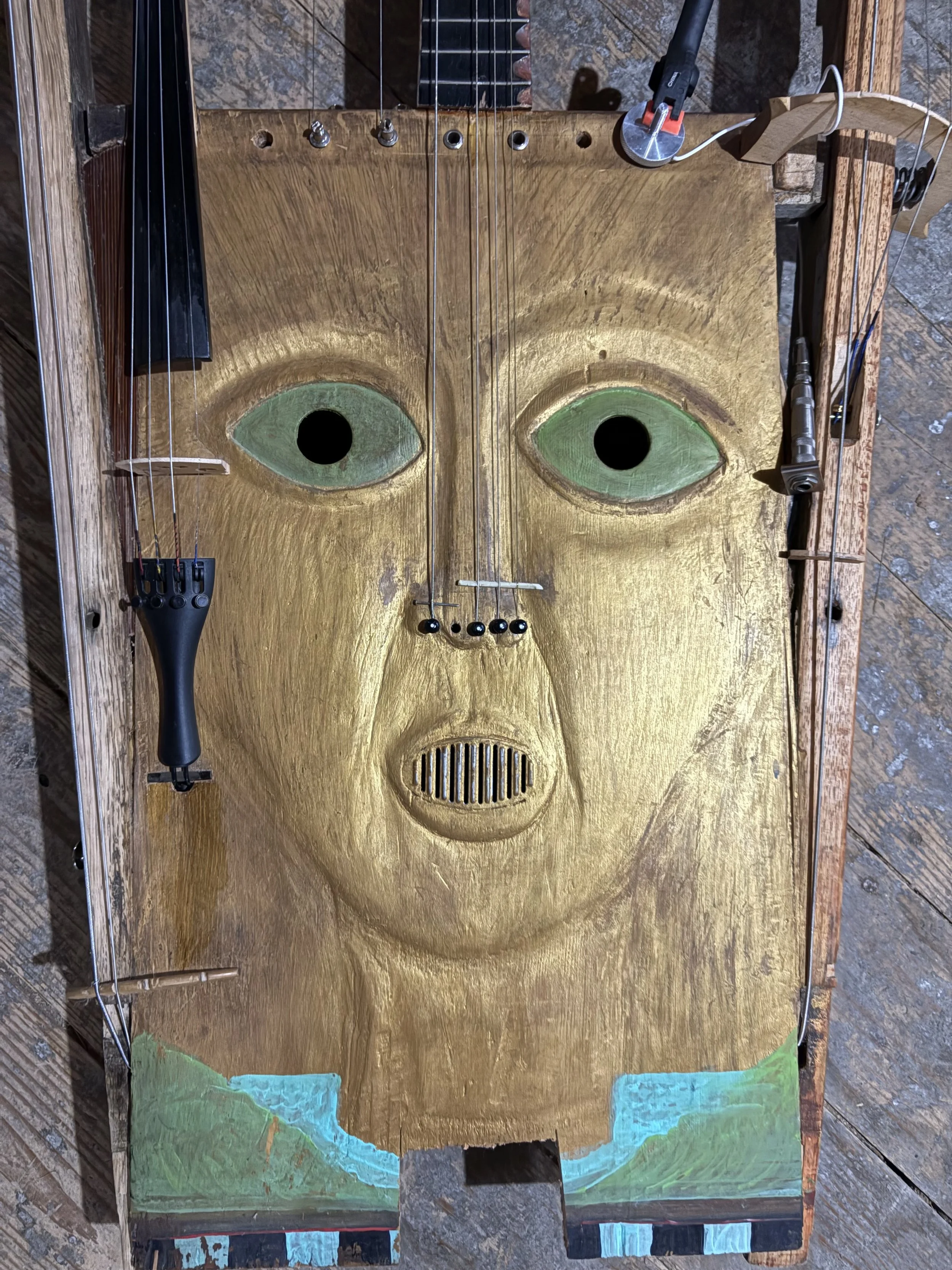 Body Rudimentary Stringed Instrament