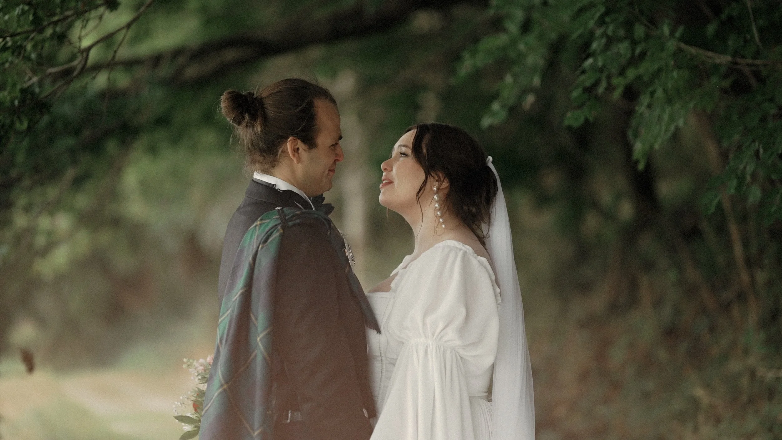 A moment from Anna and Runar's wedding film