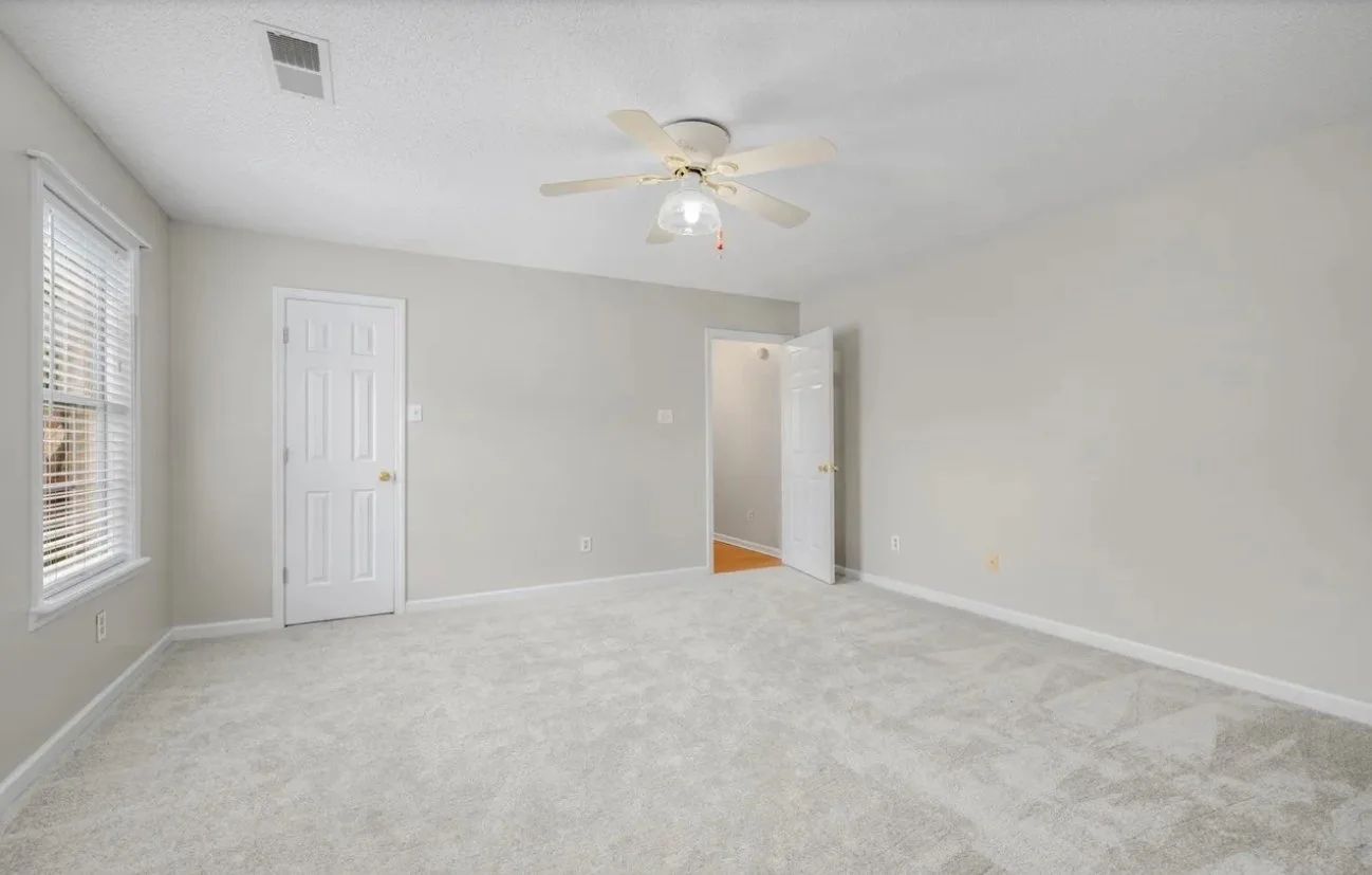 Screenshot_17-9-2025_164741_www.realtor.com.jpeg
