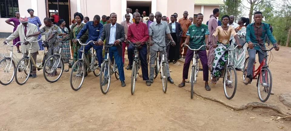 11. evangelists received bicycles after the synond meeting (1).jpg