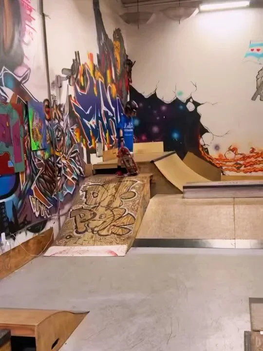 winter skate jam (camp)

🔥🔥book now | our membership includes 50% off all jams aka camps🔥🔥

#❤️skateboarders #kids #children #falls #getbackup skate skateboardingisfun skateeverydamnday chicago chicagoskateboarding chicagoskateboardinglessons kid