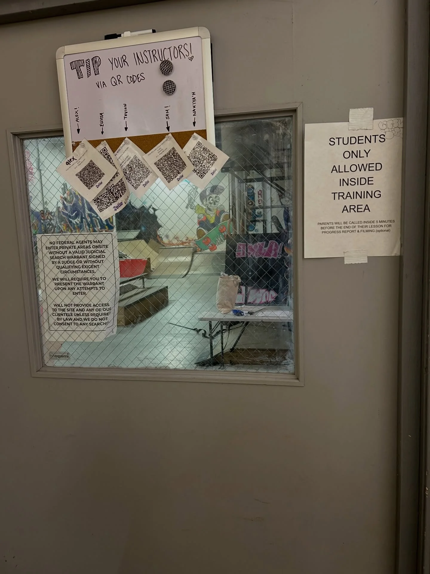 a window into our world🪟🛹

🔥🔥book now | 📰 coming🔥🔥

#❤️skateboarders #kids #children #skate #skateboardingisfun skateeverydamnday chicago chicagoskateboarding chicagoskateboardinglessons kidsfashion skateboardinglessons little ripper littlerip
