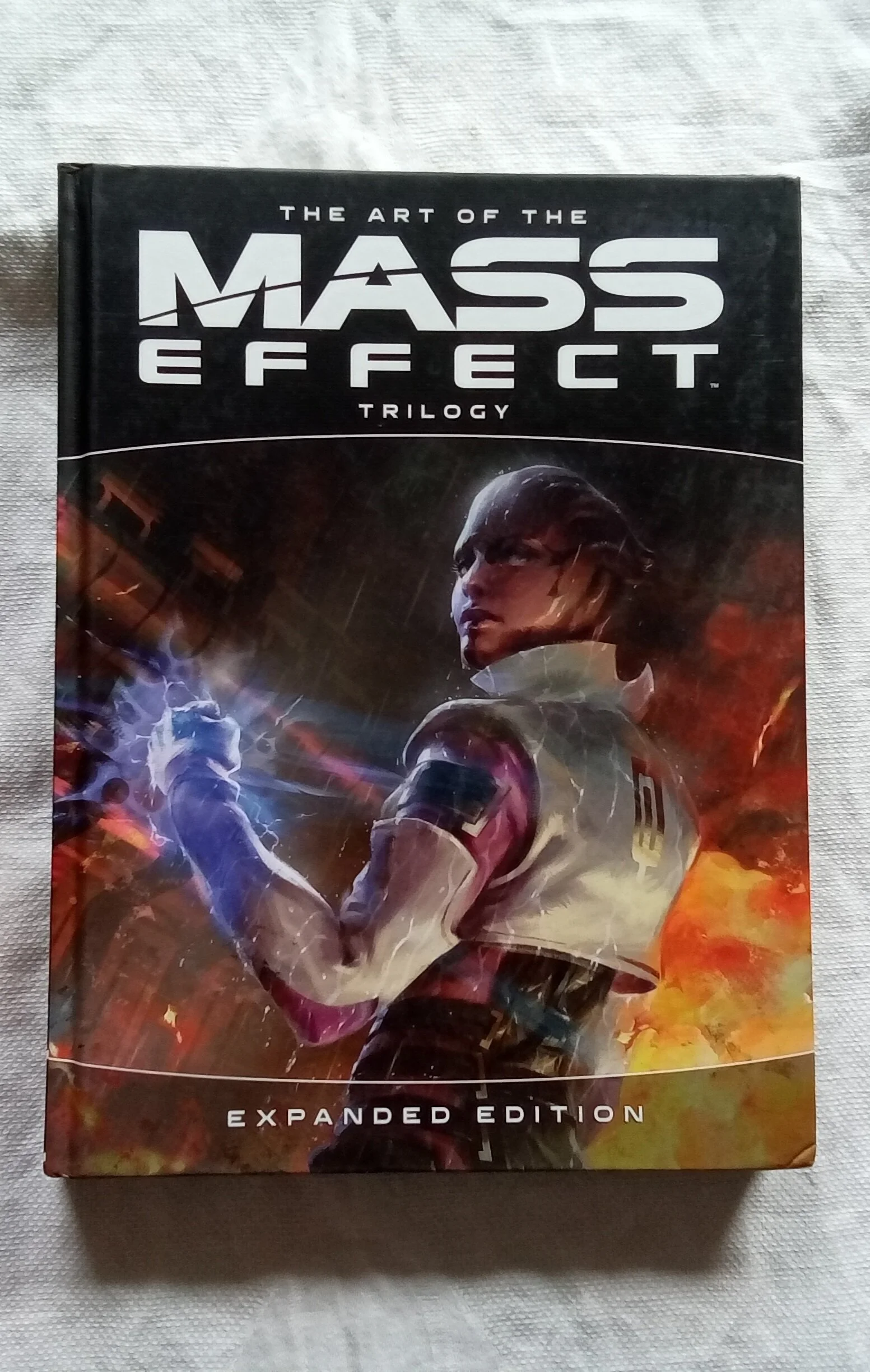 The Art of the Mass Effect Trilogy: Expanded Edition Hardcover