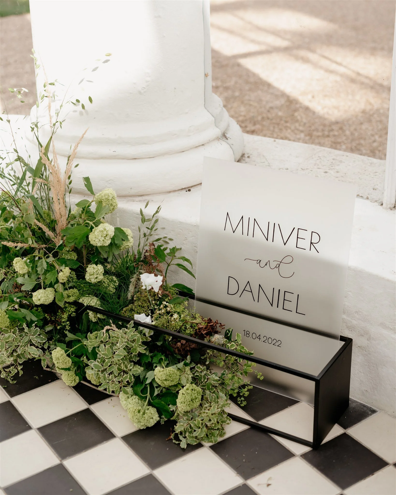 laura.martha.photography_Gunnersbury.08-15-Bewilderly.jpg