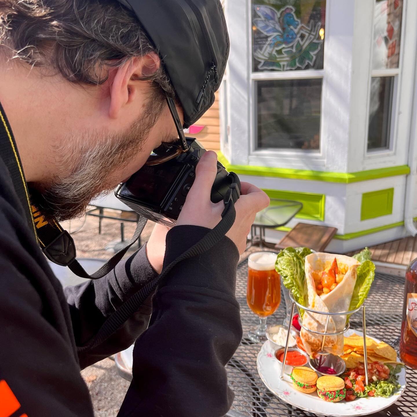 @jaredbetts capturing our lobster shrimp &amp; scallop curry maple taco for #TACO WEEK!!!
#monctontacoweek #shediac #seafood
