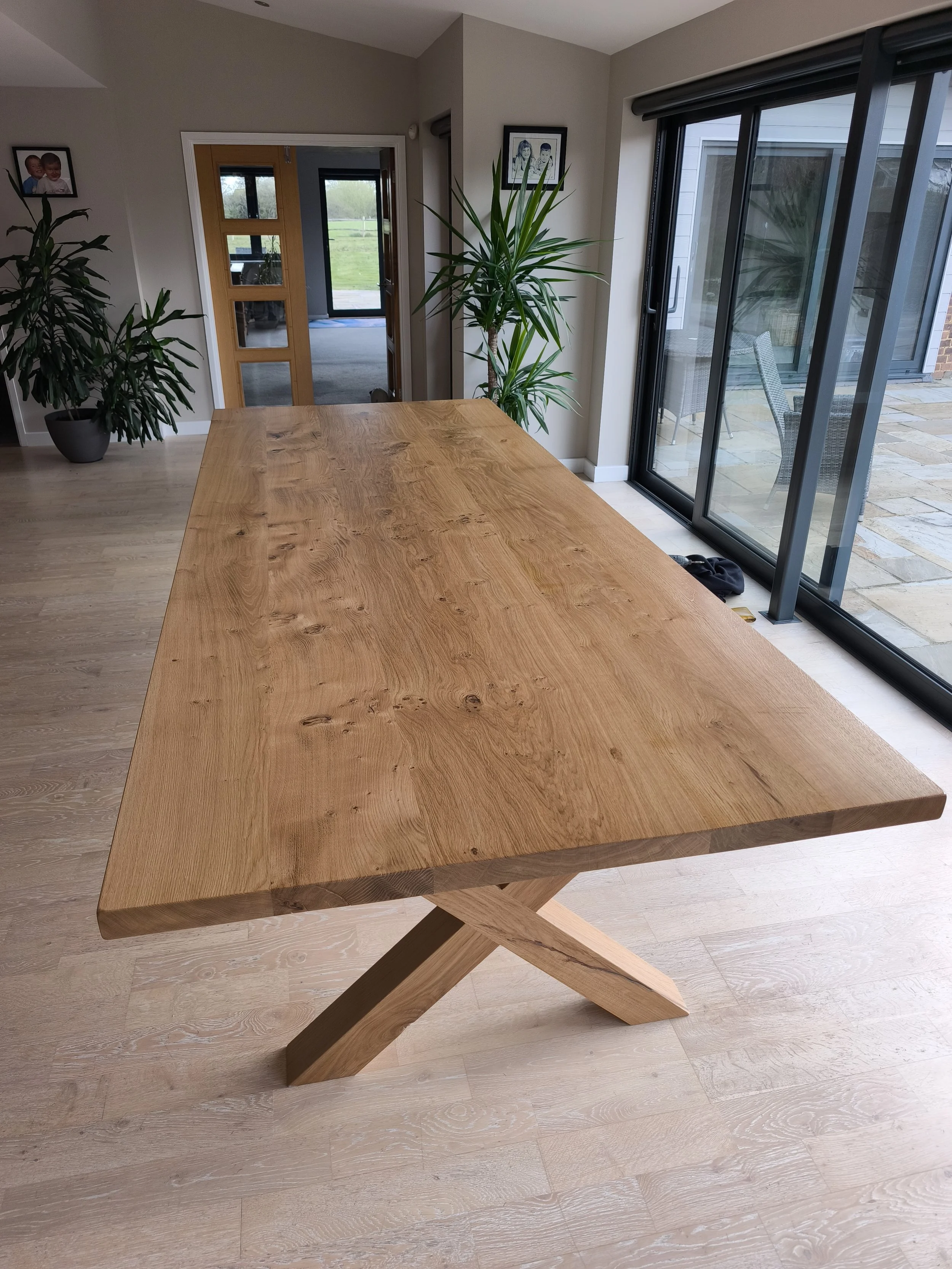 3m x 1.2m Table delivered. Customer very happy!