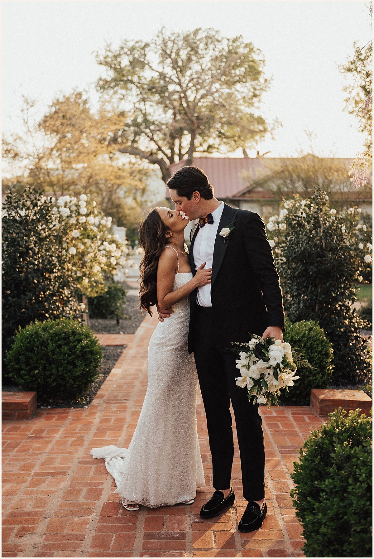 Sexy and romantic bride and groom portraits on wedding day | Luxury Wedding Photographer | Lauren Parr Photography