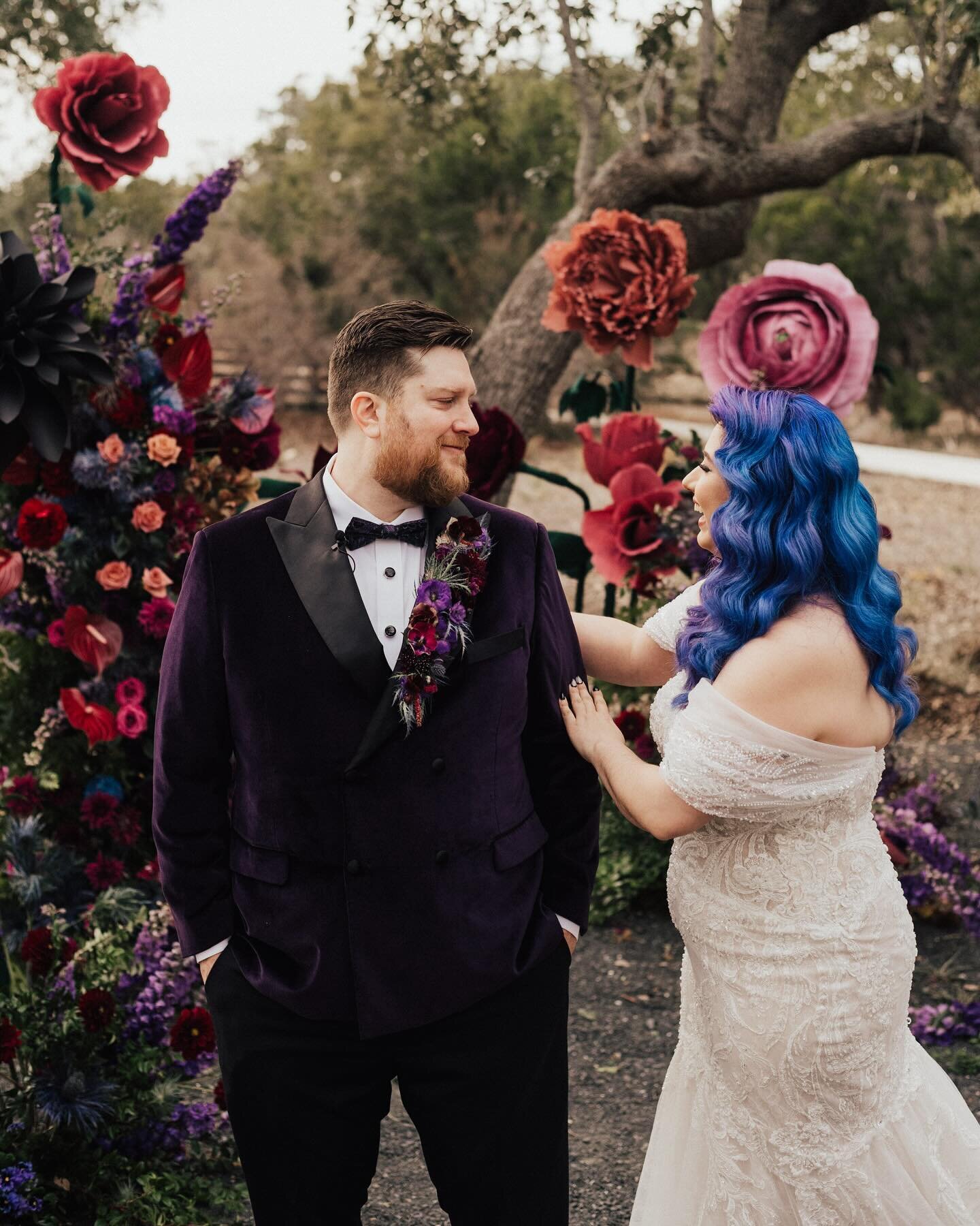 A wedding day in wonderland for Brittany + Gavin&hellip; 💜🌈🪄🐇
I can assure you their guests hadn&rsquo;t ever experienced a day like this. Brittany loves fairytales, colorful things and they enjoy attending music festivals together. She&rsquo;s a