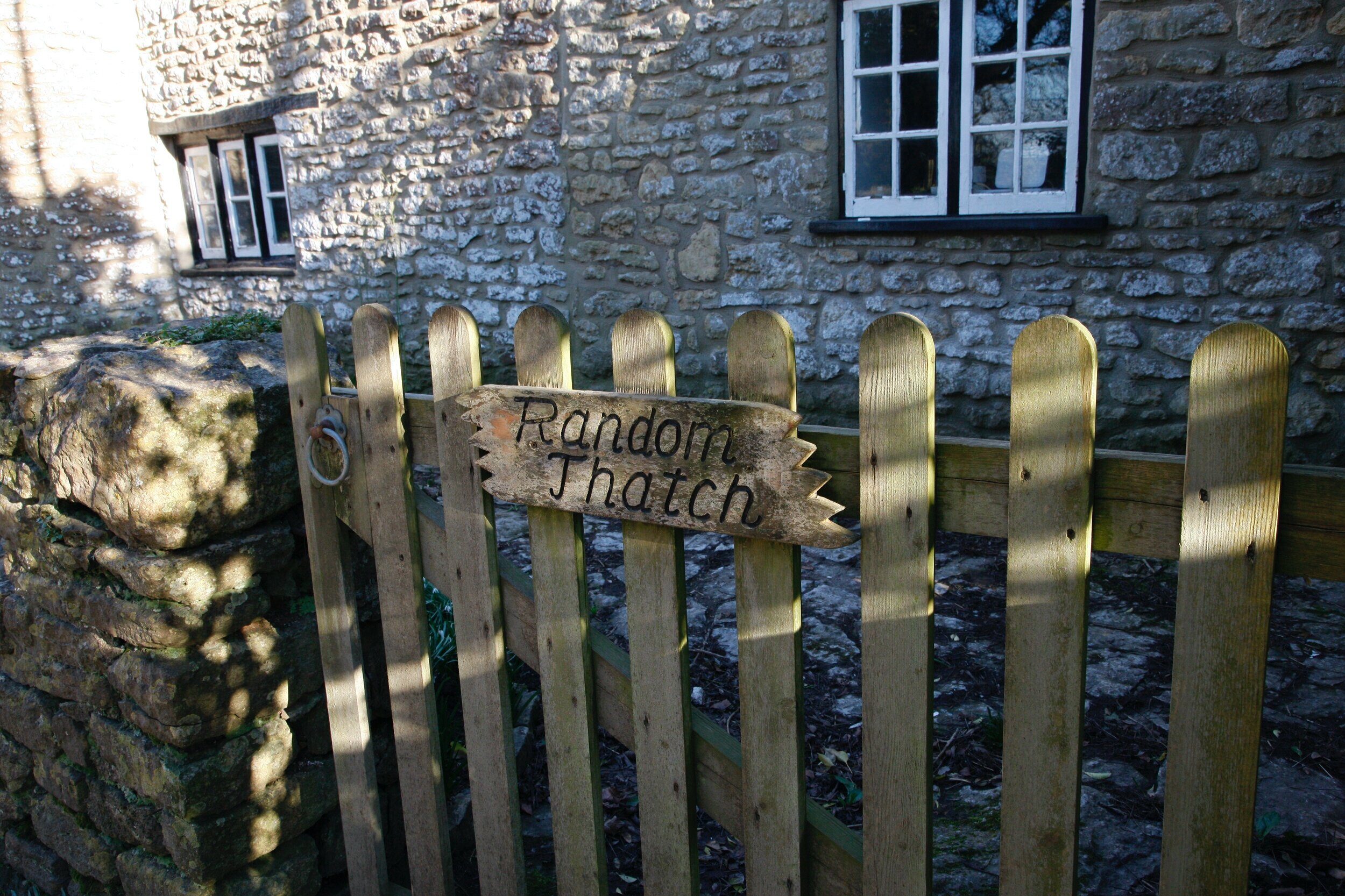 RANDOM+THATCH+-+front+gate+3.jpg