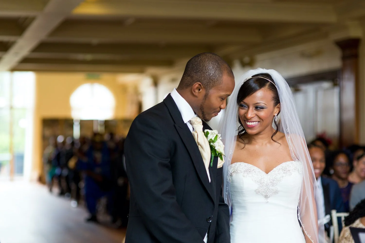 Couple-during-vows.jpg