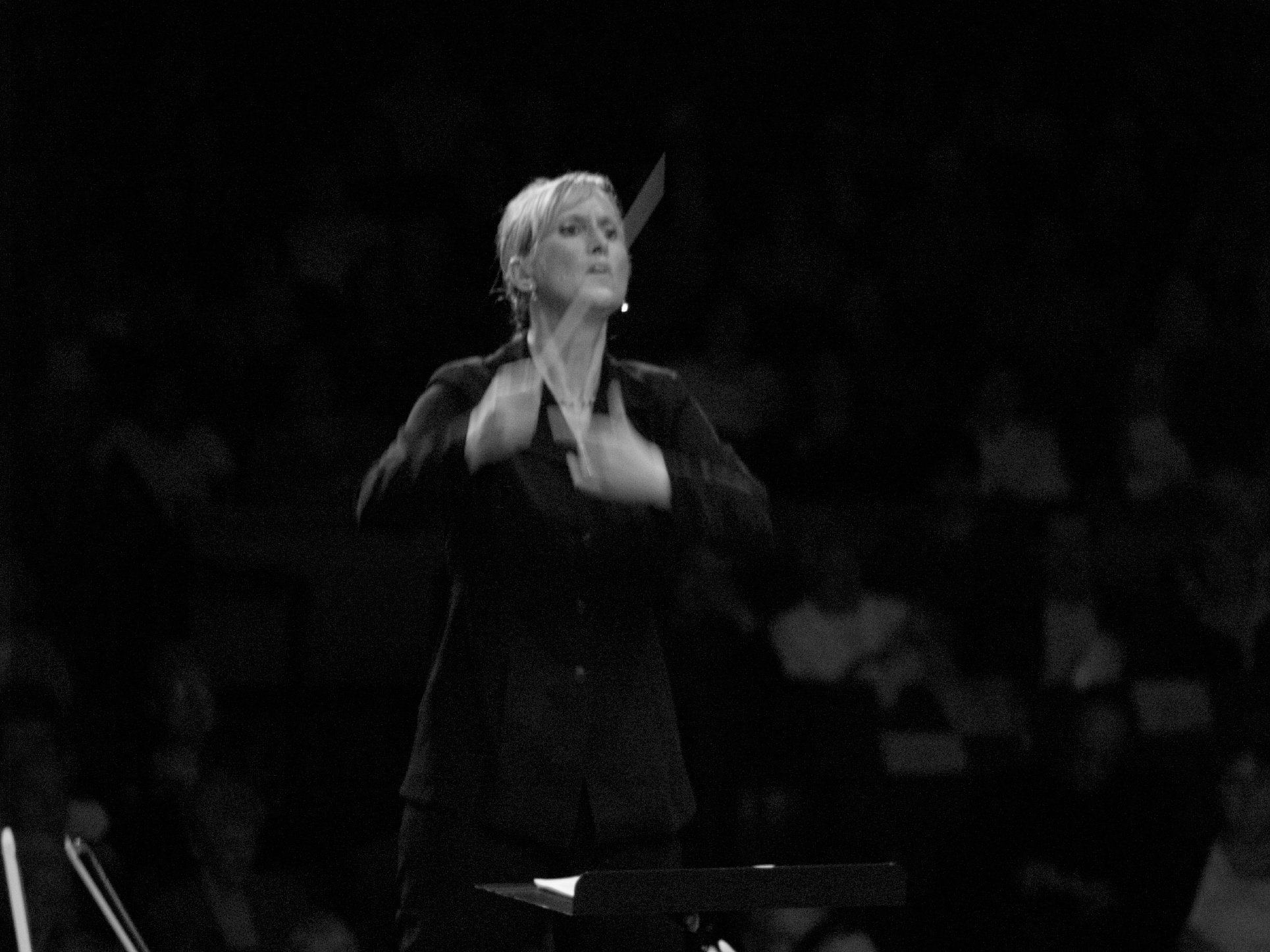 Stoyanovich conducting.JPG