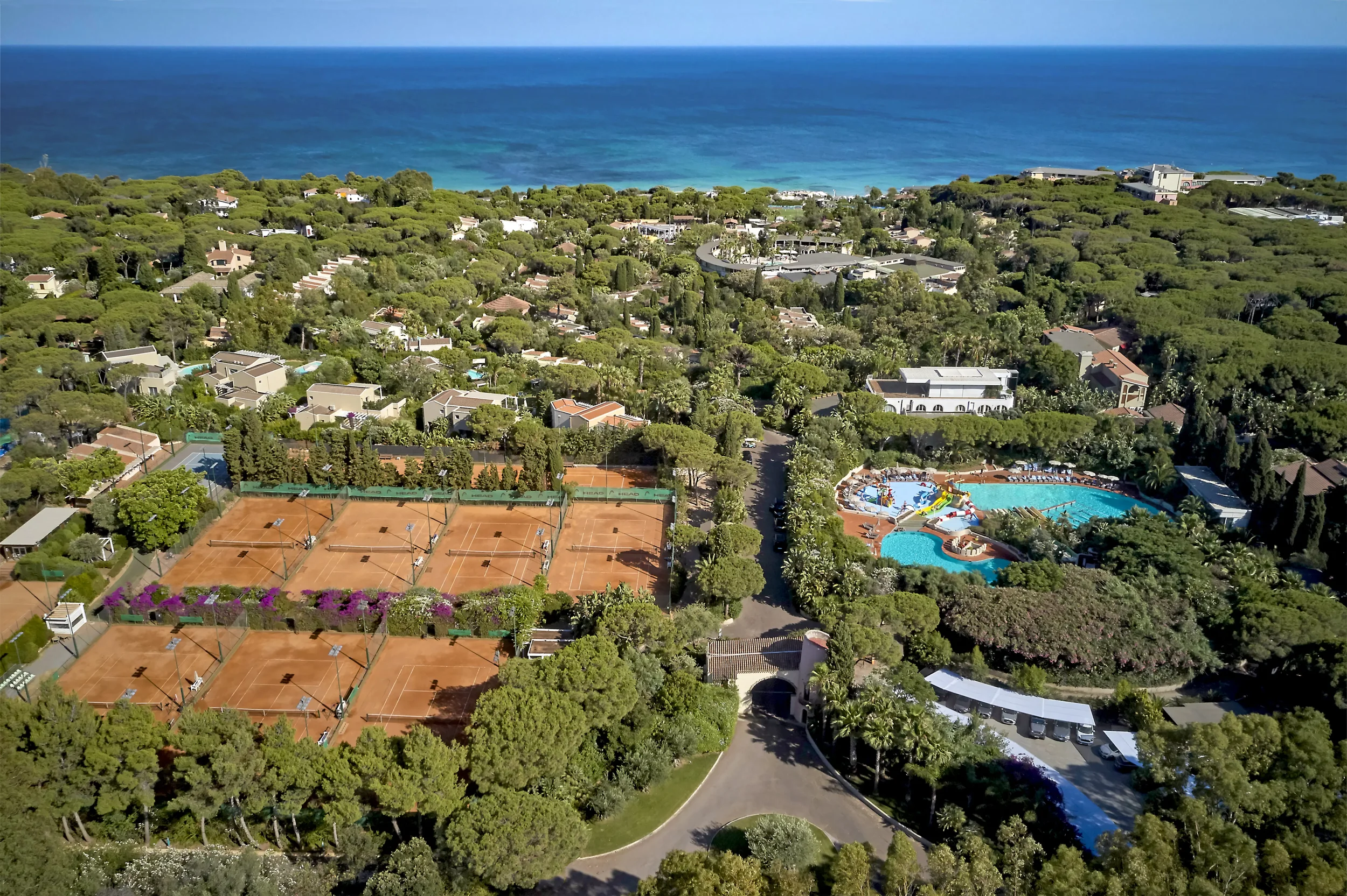 tennisclub.jpg.webp