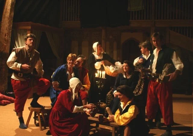 The Dutch strike a Tudor pose.JPG