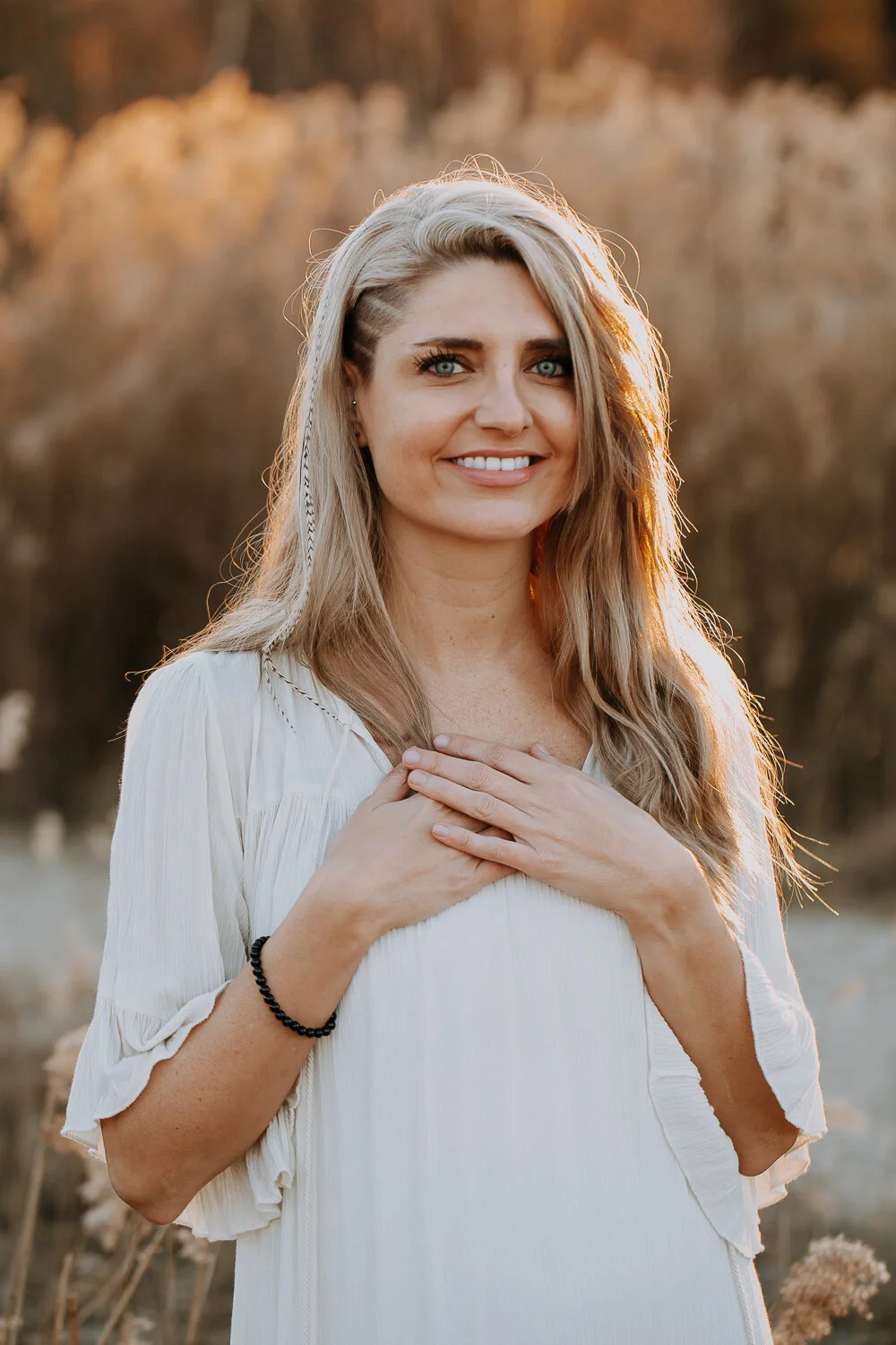 Melissa Cuyt in haar praktijk voor energetisch en lichaamsgericht werk in Beerse.