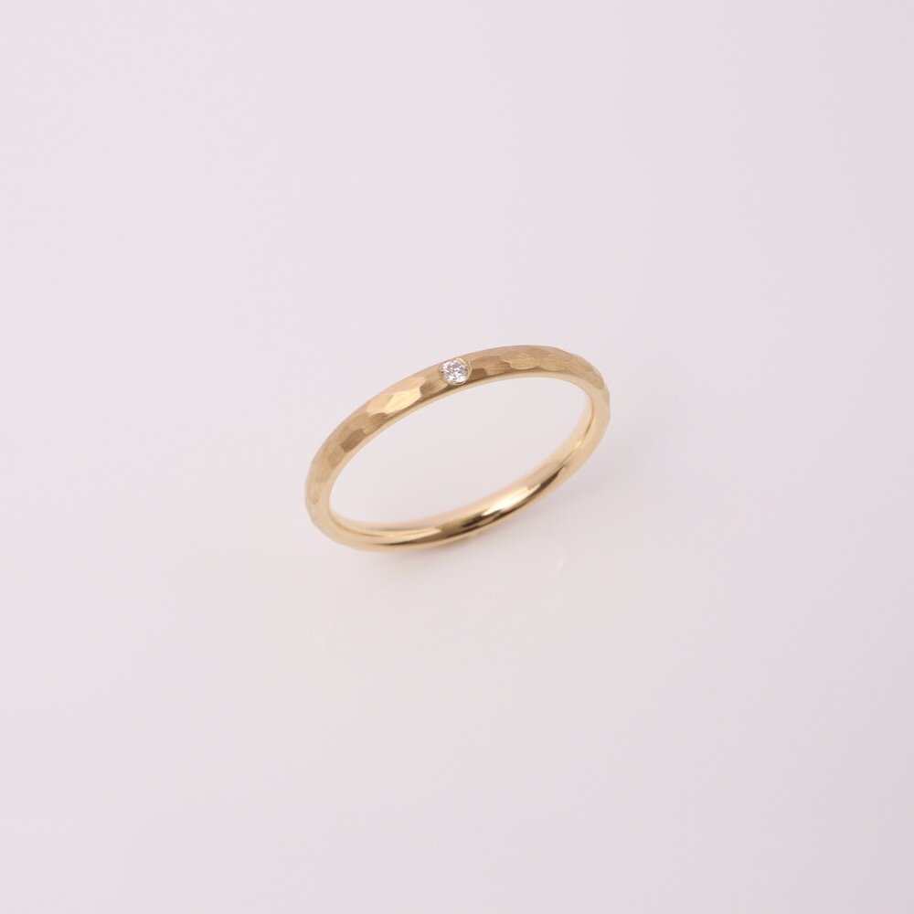 Schmuck_Langguth_Hammerschlagring_Rosé_Brillant_02.jpeg