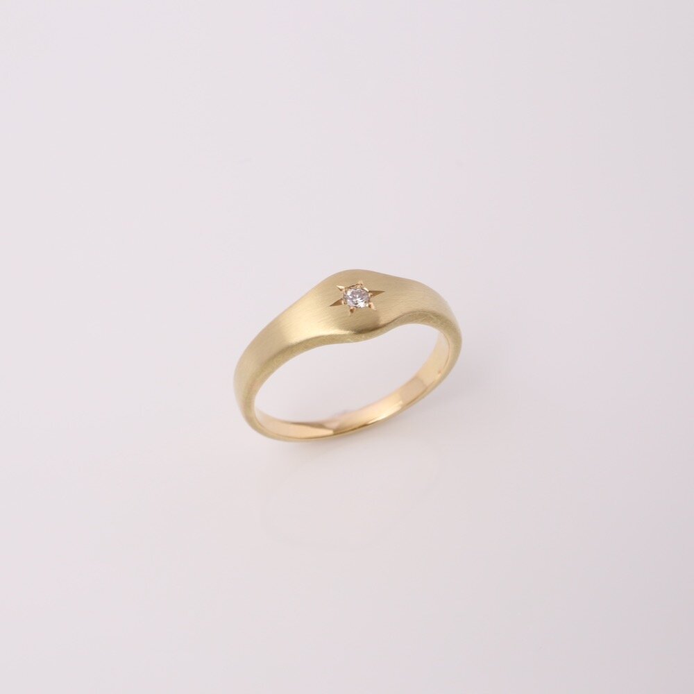 Schmuck_Langguth_Siegelring_Gold_Sternbrillant_02.jpeg