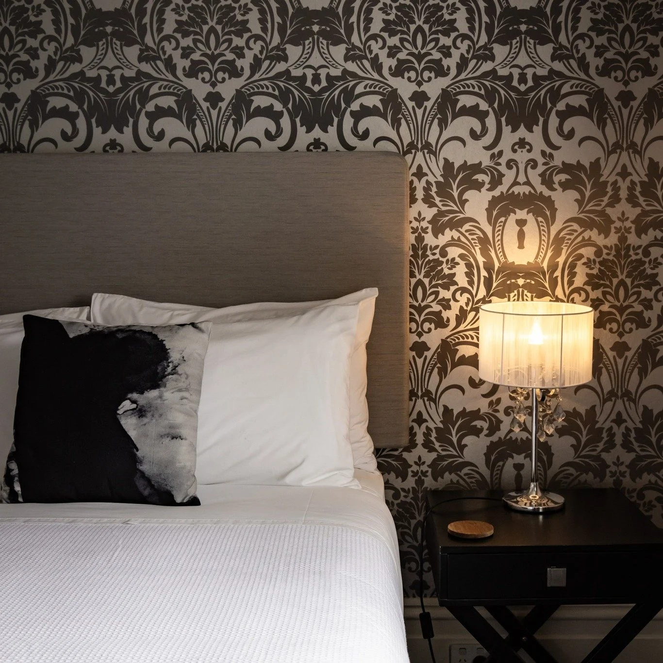 Looking for the perfect escape? 🫶
We&rsquo;ve just opened new dates and they always book fast...Esp June @dark_mofo times!

✨ Beautiful rooms
✨ Peaceful vibes
✨ The perfect base to relax, explore + reconnect

Book your getaway while availability las