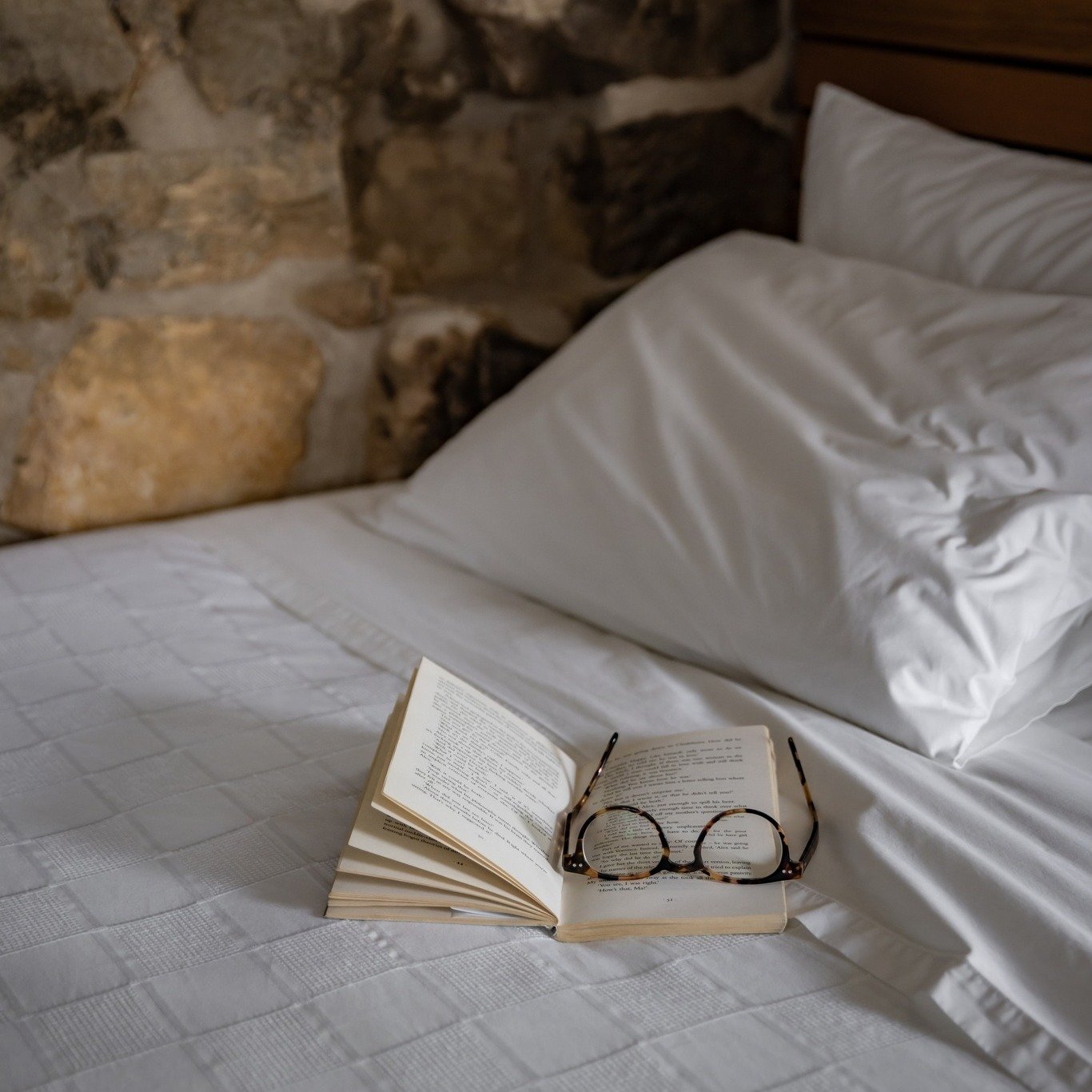 Ever wanted to run away from your responsibilities but still sleep on really nice sheets?
Good news, we&rsquo;ve got a room for that😌🛌
Check into our boutique stay where:
&bull; The pillows are fluffier than your willpower
&bull; The Wi-Fi won&rsqu