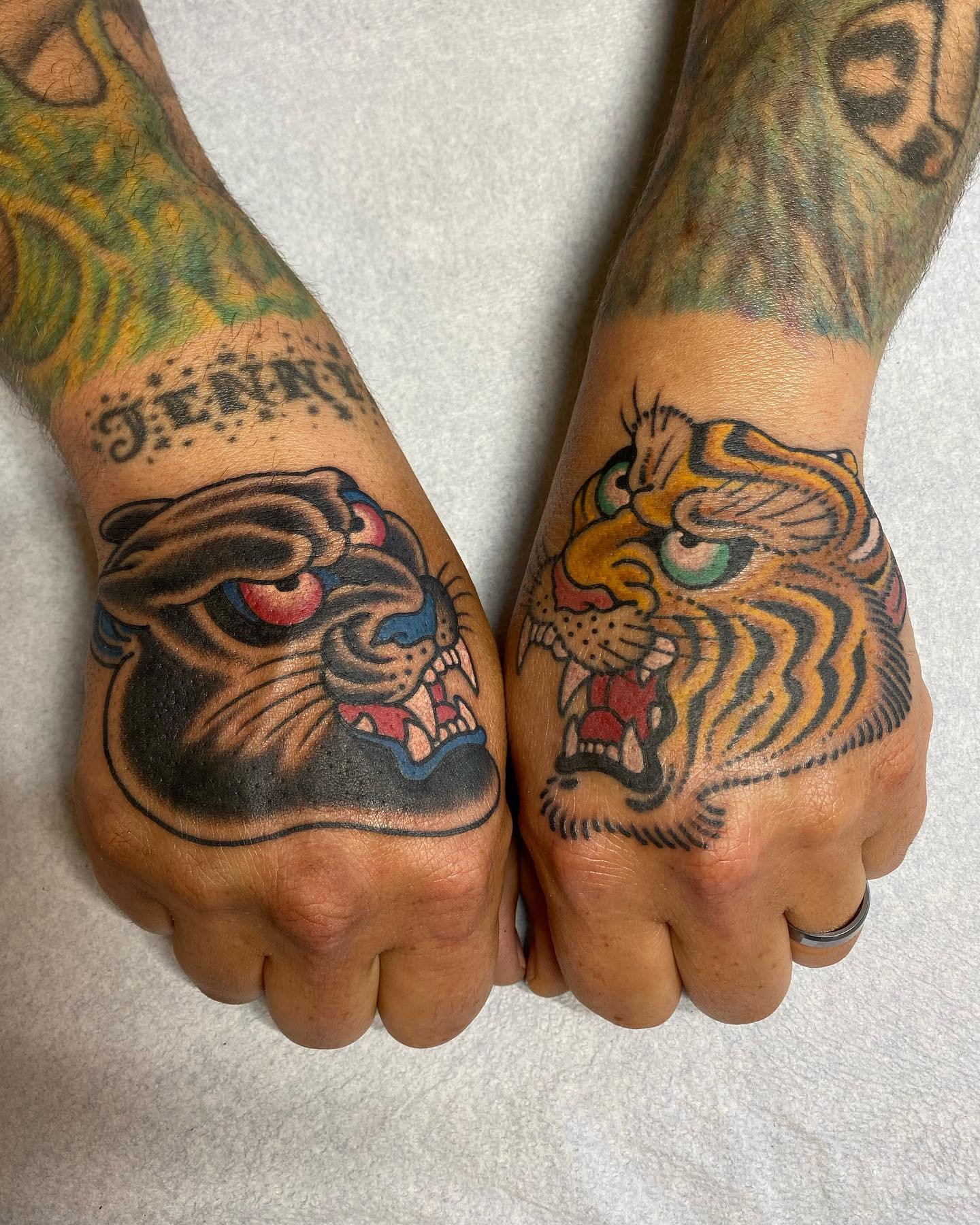 Big cats by Luis @l.myt #twotentatoo #sanluisobispo #centralcoasttattoos #tigertattoo #panthertattoo #210tattoo