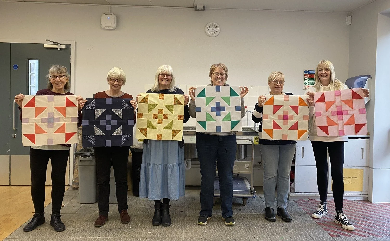 Learn how to make modern patchwork quilts: friendly and patient tuition ...