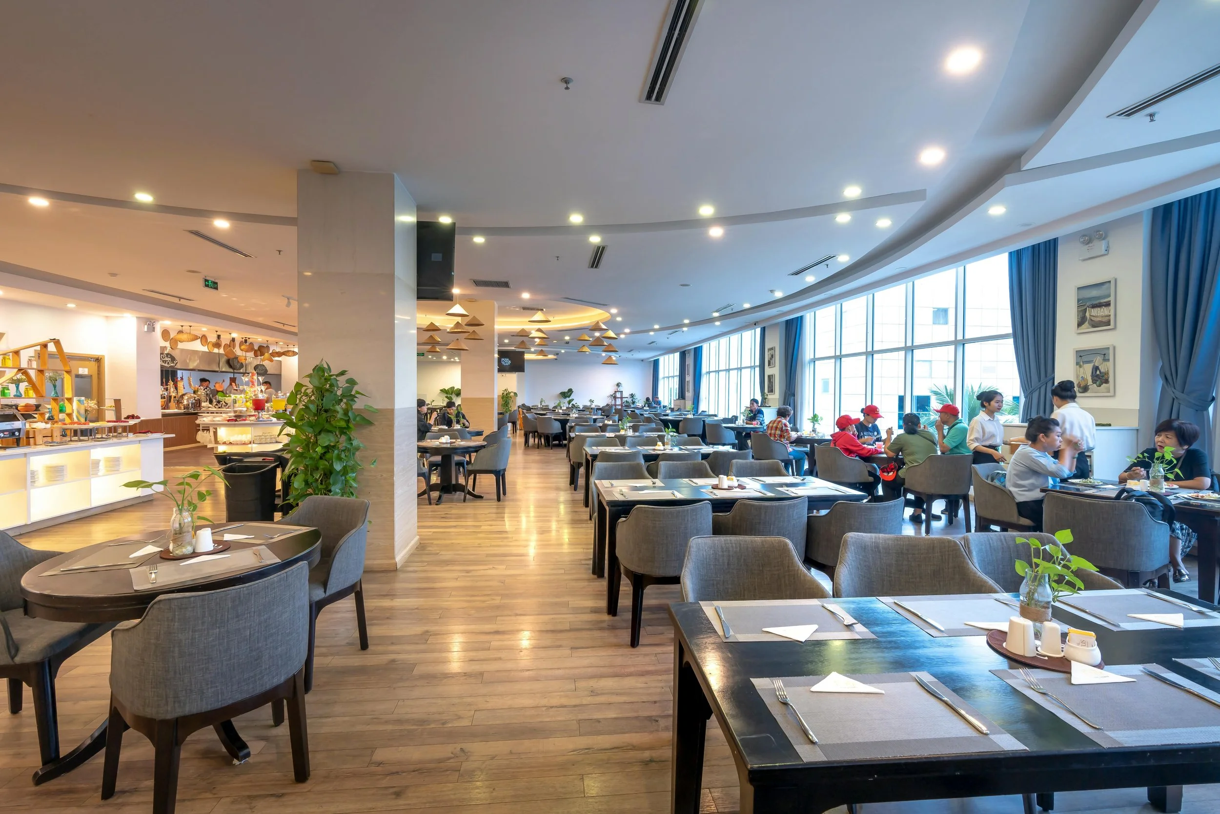 Solving Indoor Wireless Coverage Challenges in Restaurants