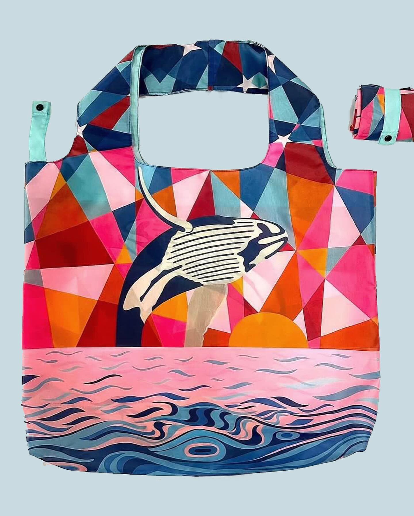 I&rsquo;m super excited to see my artwork on the lovely lei sacs of @halepuahawaii 
.
There are four designs available for preorder (see link in my story):
-Breach for the Stars
-Wahine
-Mt Ka&rsquo;ala
-Ohia Lēhua
.
Squee! Let me know in the comment