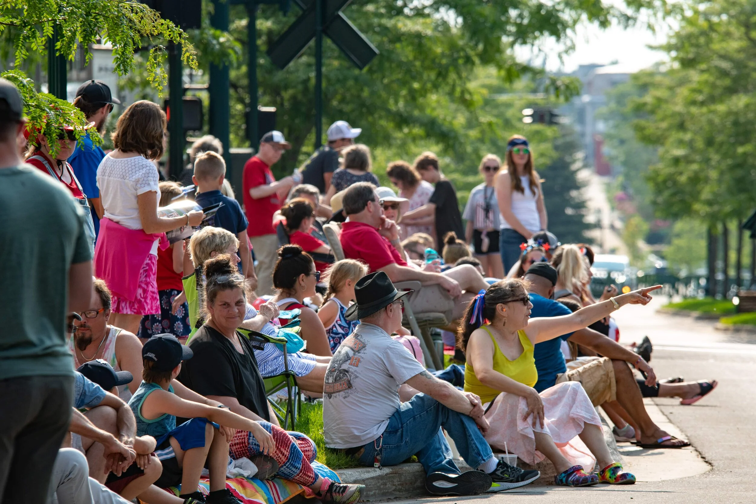 Petoskey Fourth 2021-parade-crowd