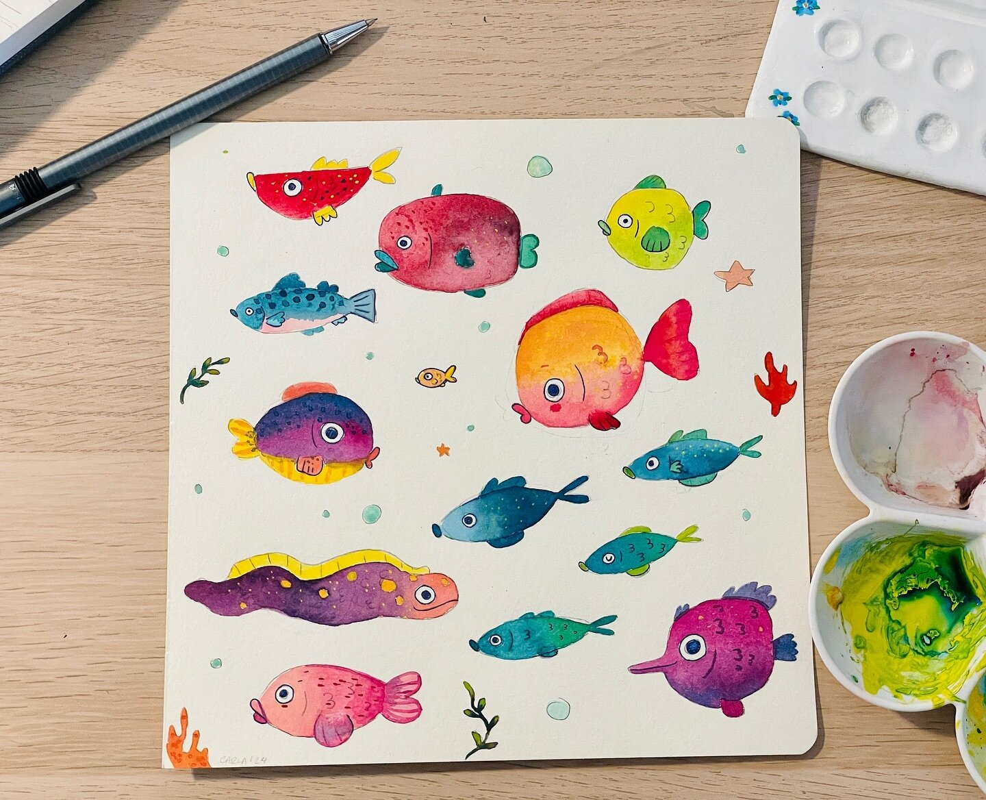 Fishes, fishes under the sea&hellip; as this fool&rsquo;s spring is proceeding my colour choices  are turning brighter. What better to paint then than beautiful fishes? 

#fish #pickturebookillustration #illustration #colours #ink #spring #watercolou