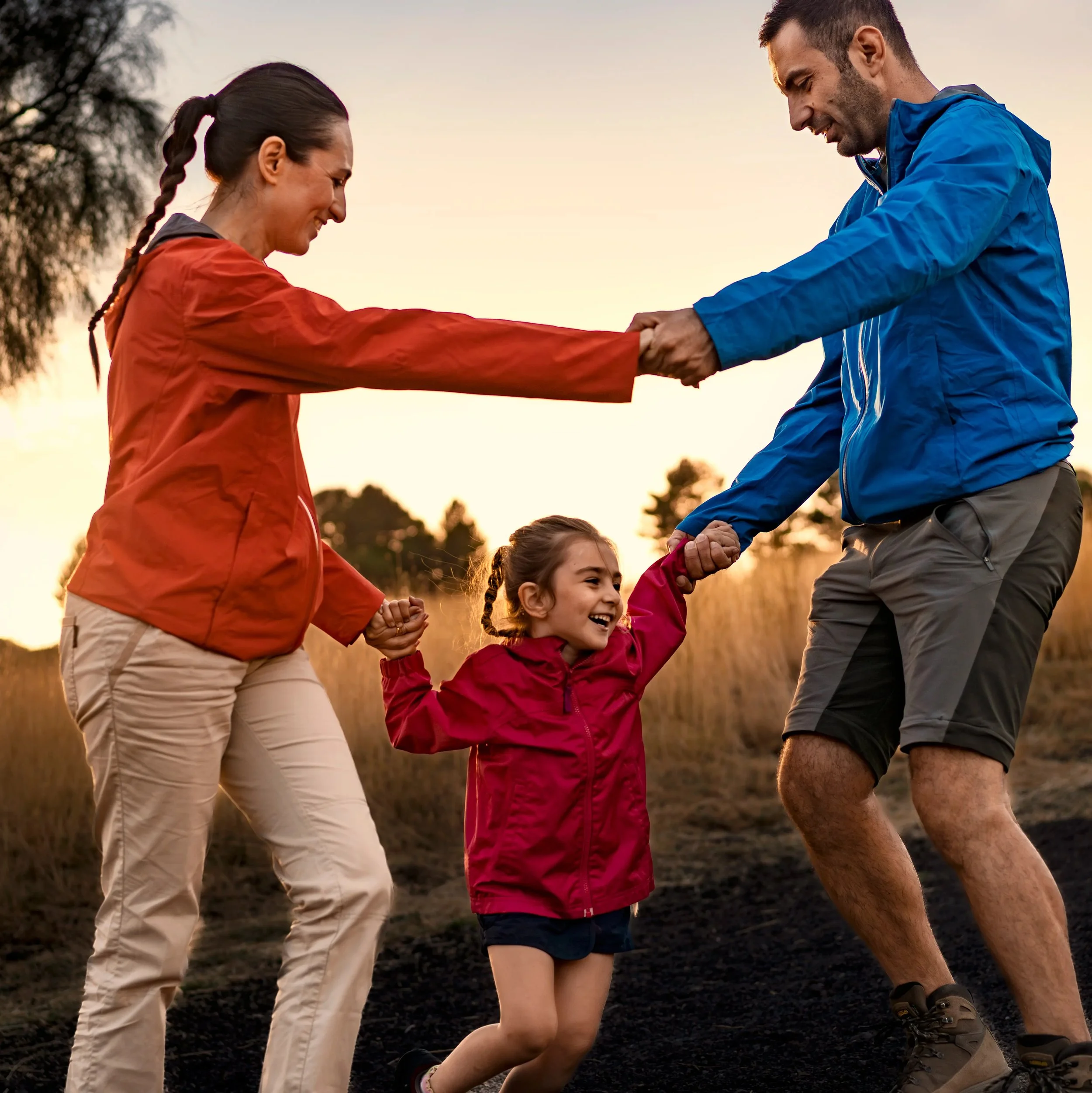How to Build Healthy Family Relationships: Cultivating Love in Your Home