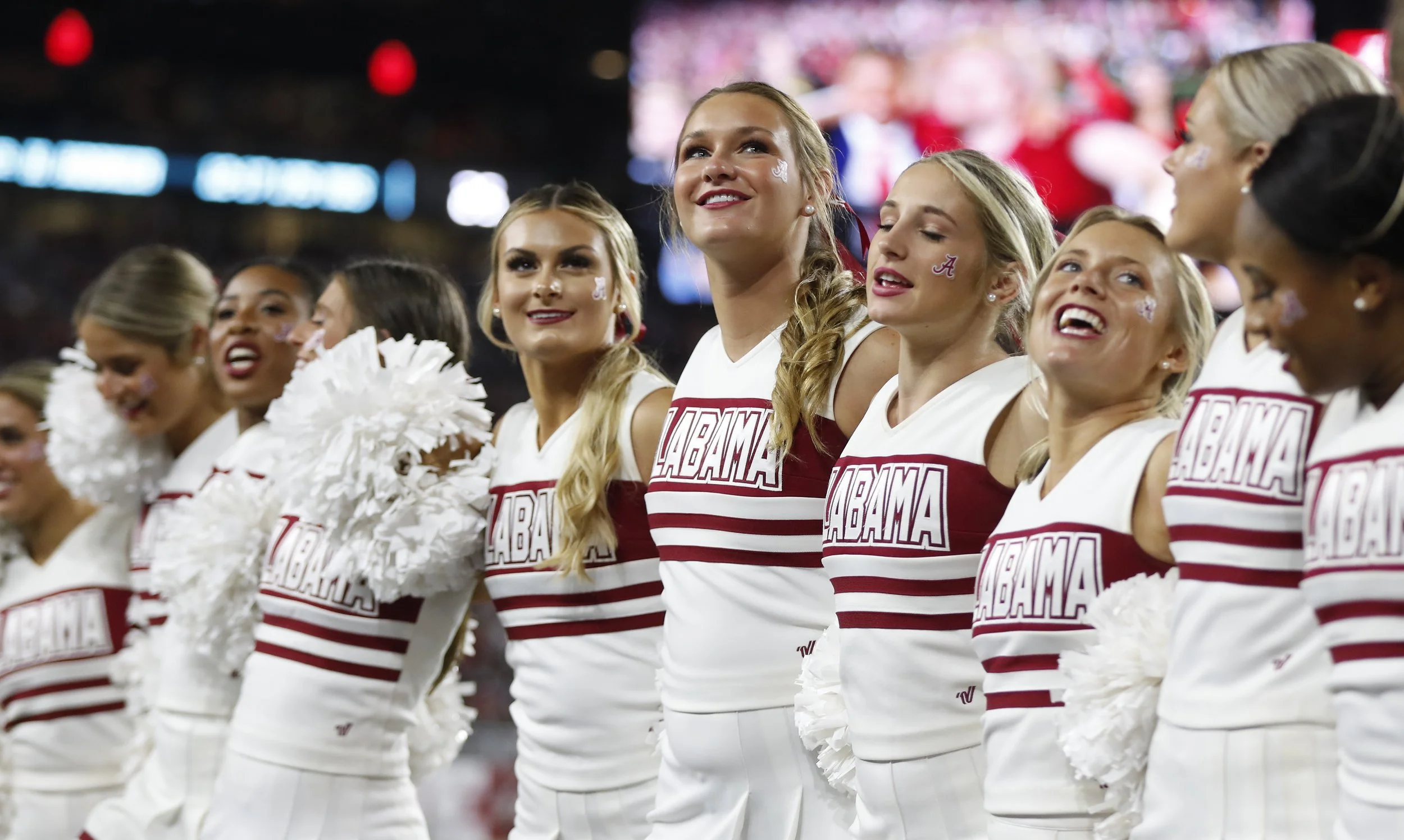 102321_MFB_Cheerleaders_Tenn_RL0101.jpg