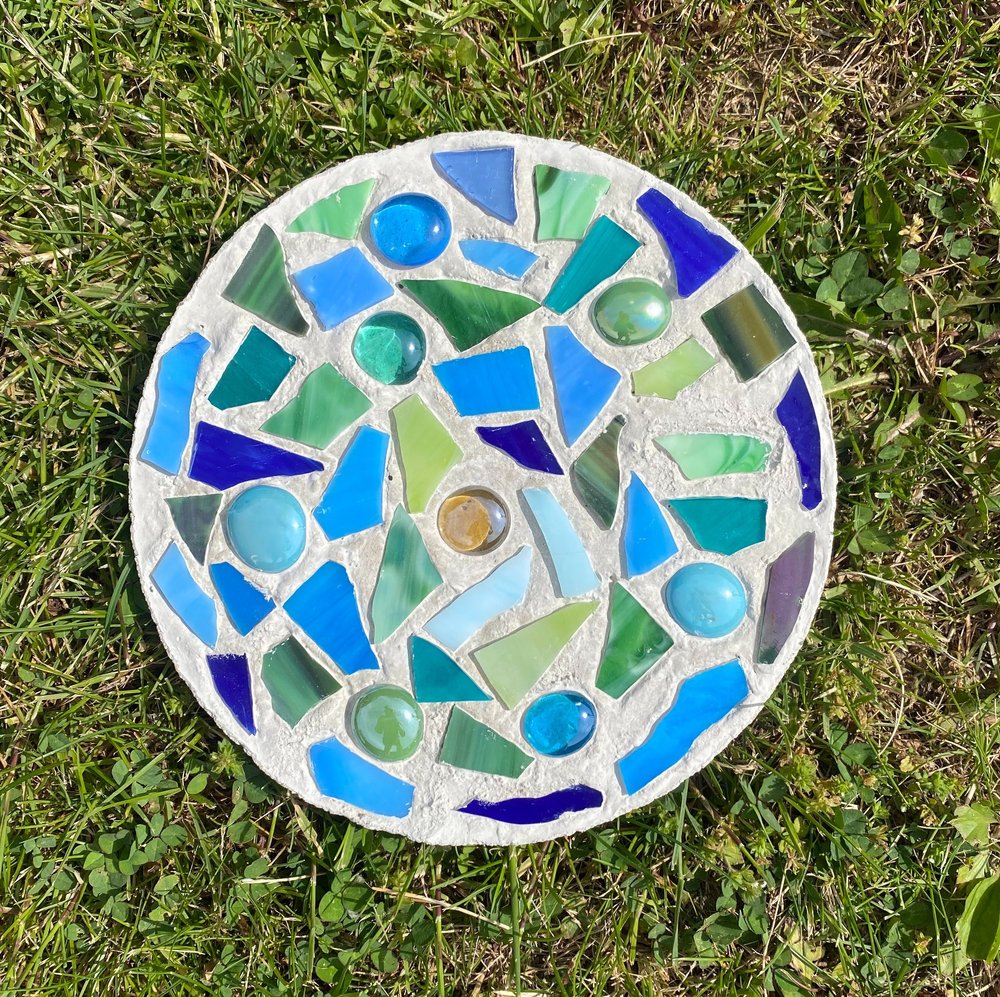 Mosaic Stepping Stones for Garden: Stunning DIY Ideas to Transform Paths