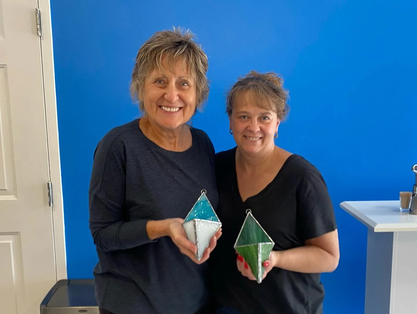 It&rsquo;s officially stained glass season here @thespringstreetstudios! Fall shapes are my favorite! Thanks everyone for an amazing Saturday with back to back stained glass. Registration for upcoming offerings zelieglass.com 🎃👻🧙&zwj;♀️