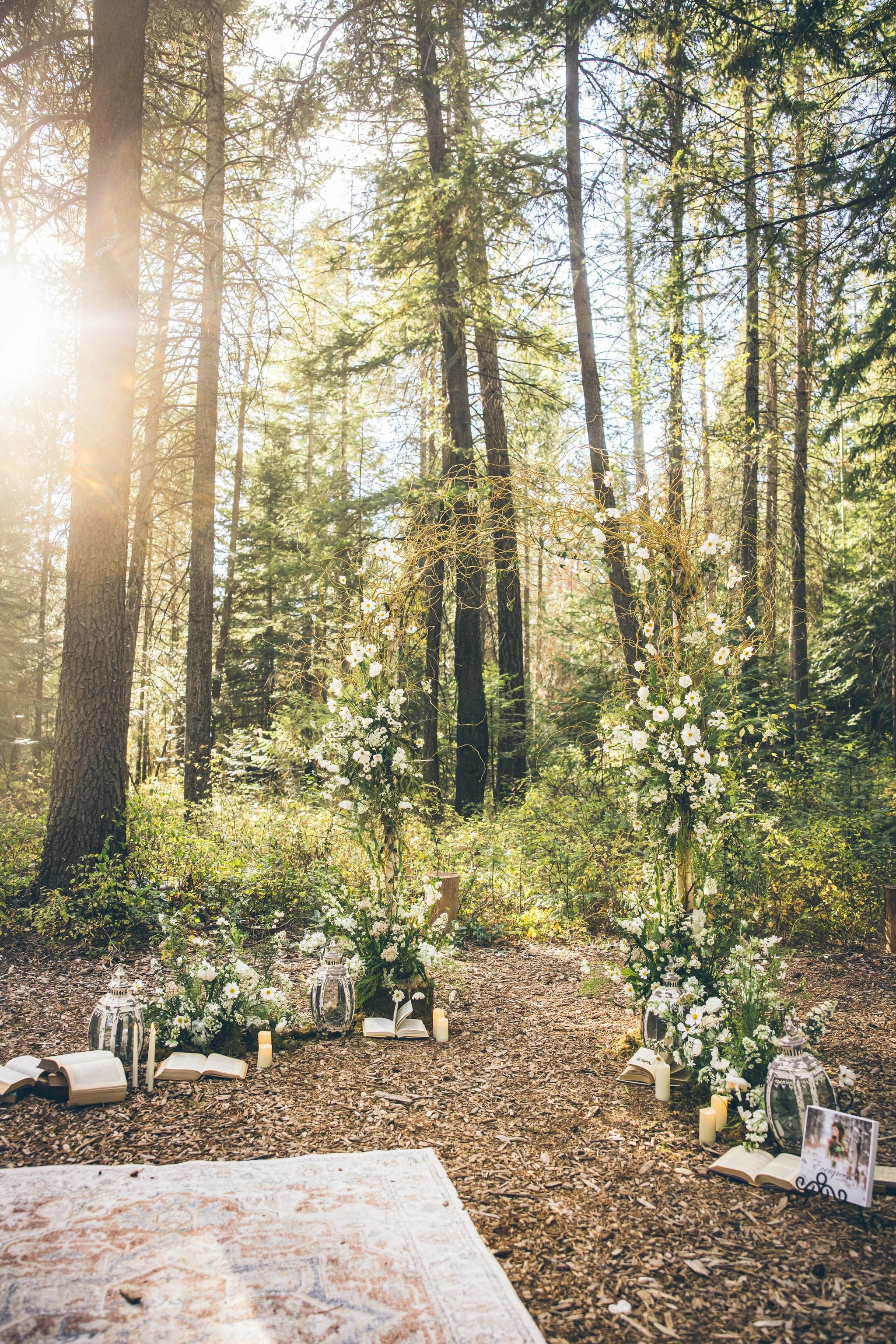 Evergreen florist spokane Washington made this flower arbor