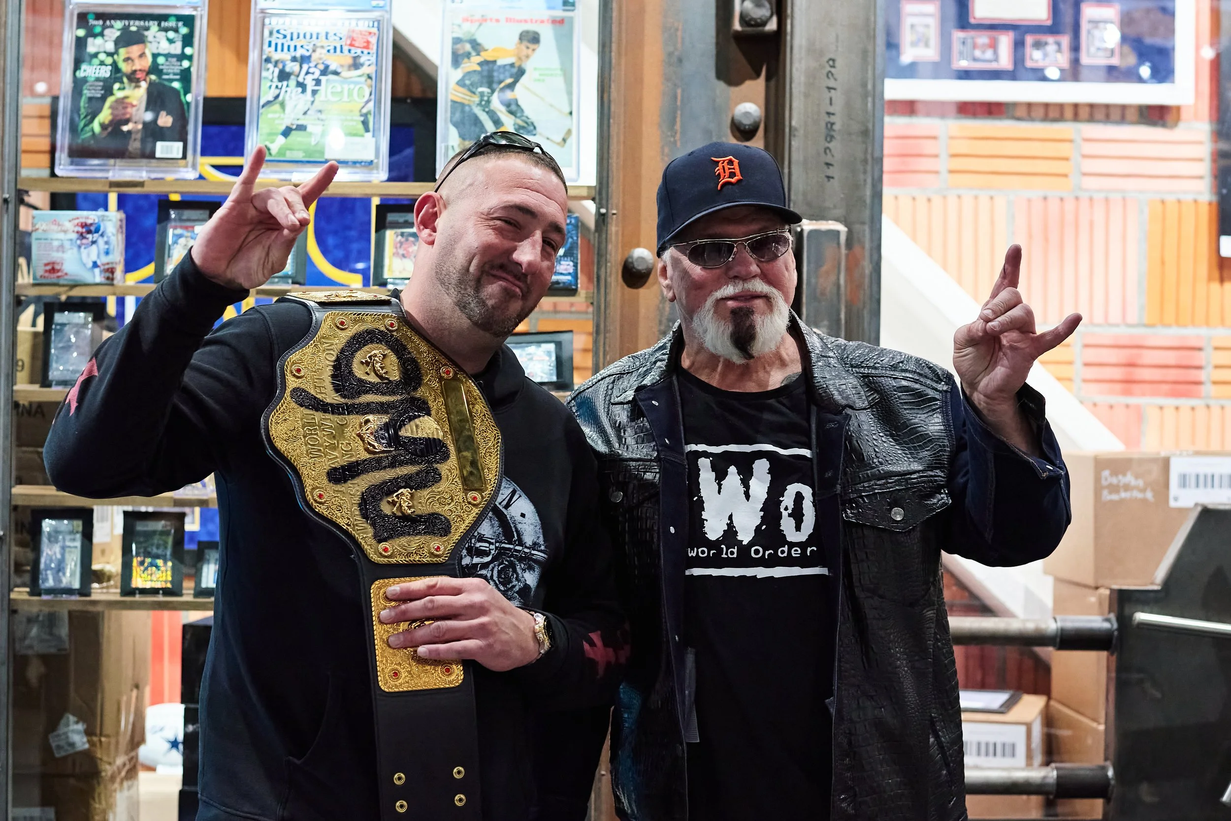 20250510_BIG NIGHT LIVE_CAUSEWAY CARD SHOW_[136] - @ERIKLORCH.jpg